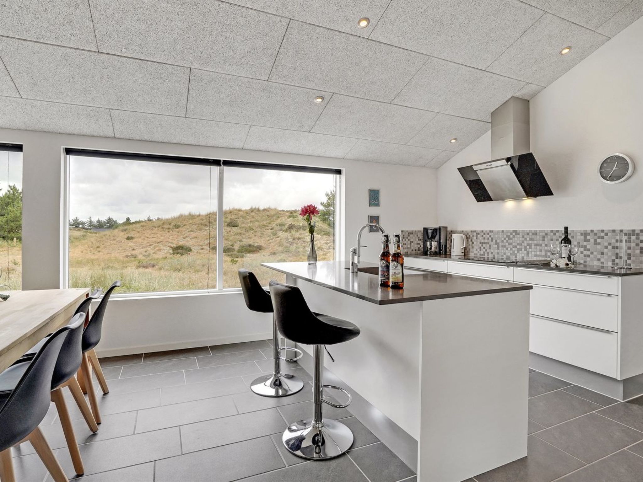 "Soili" - 1.2km from the sea - Binnen
