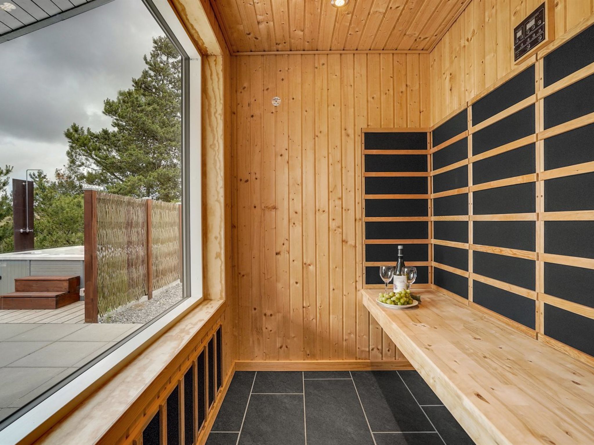 "Soili" - 1.2km from the sea - Binnen