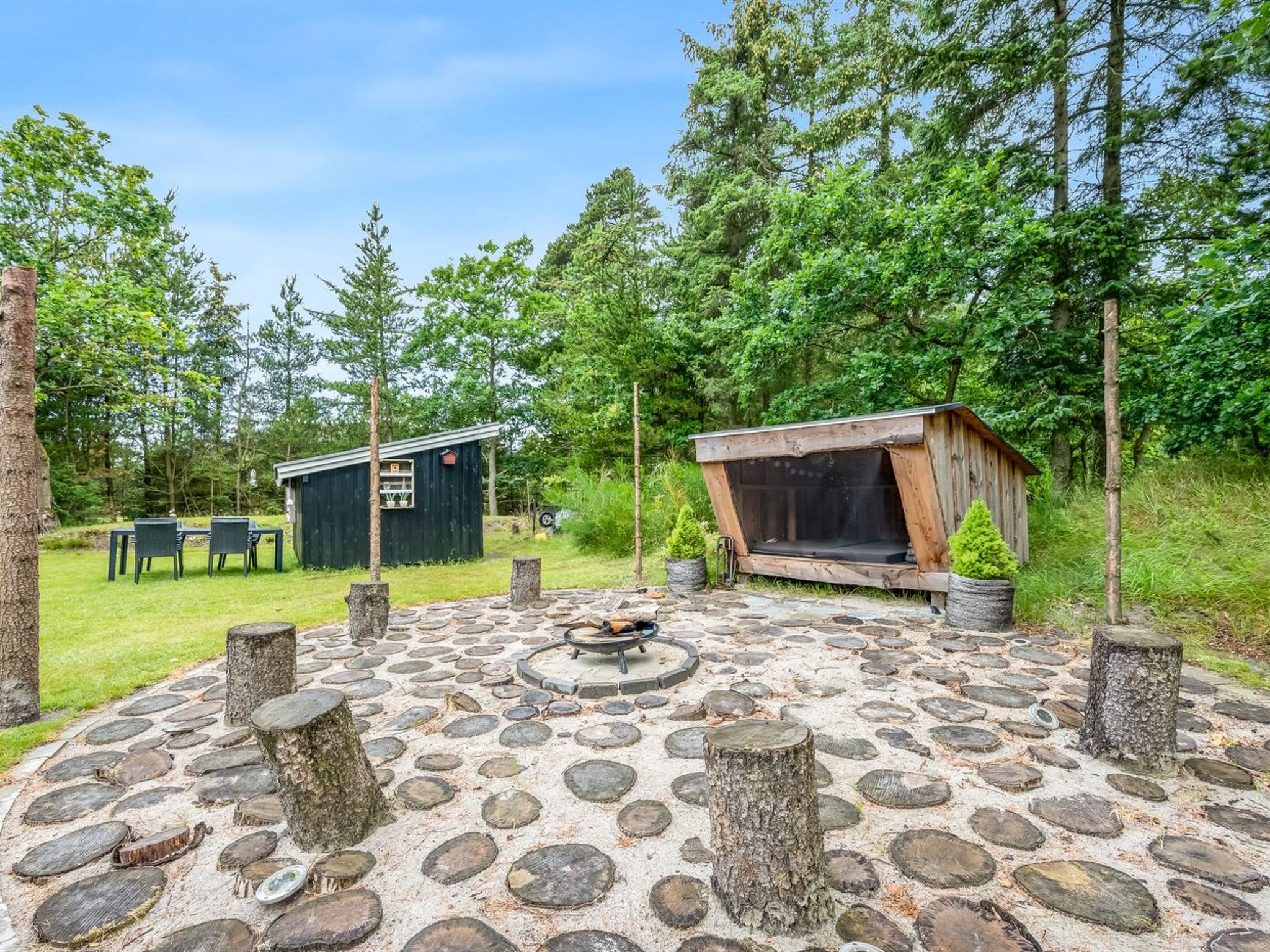 "Arttu" - 2.4km from the sea
