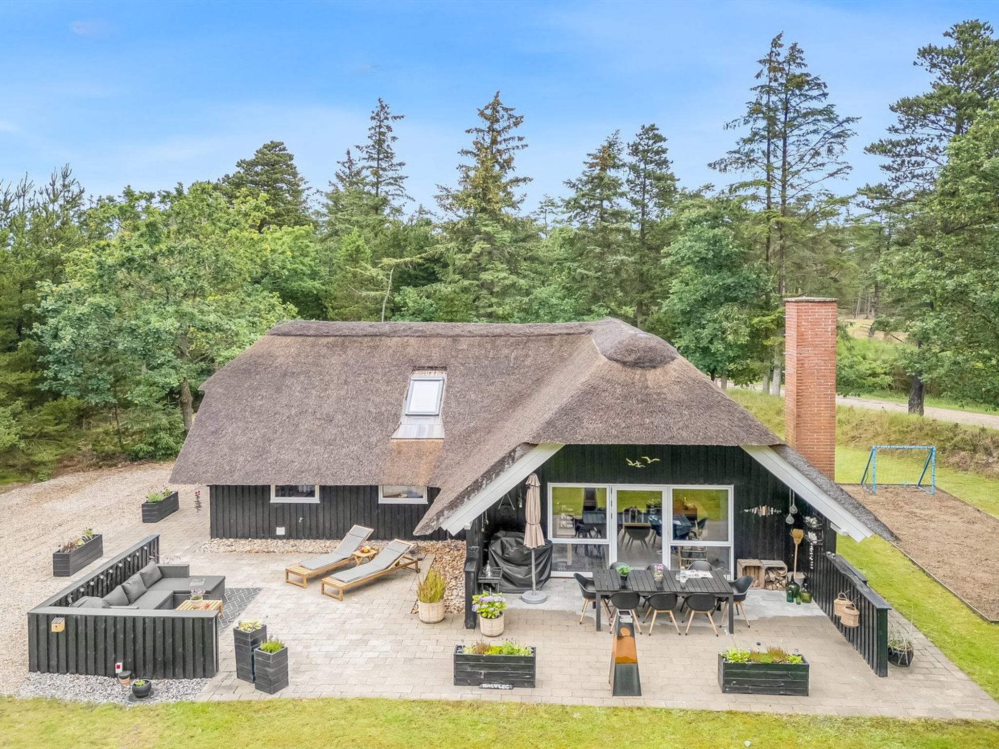 "Arttu" - 2.4km from the sea - Buiten
