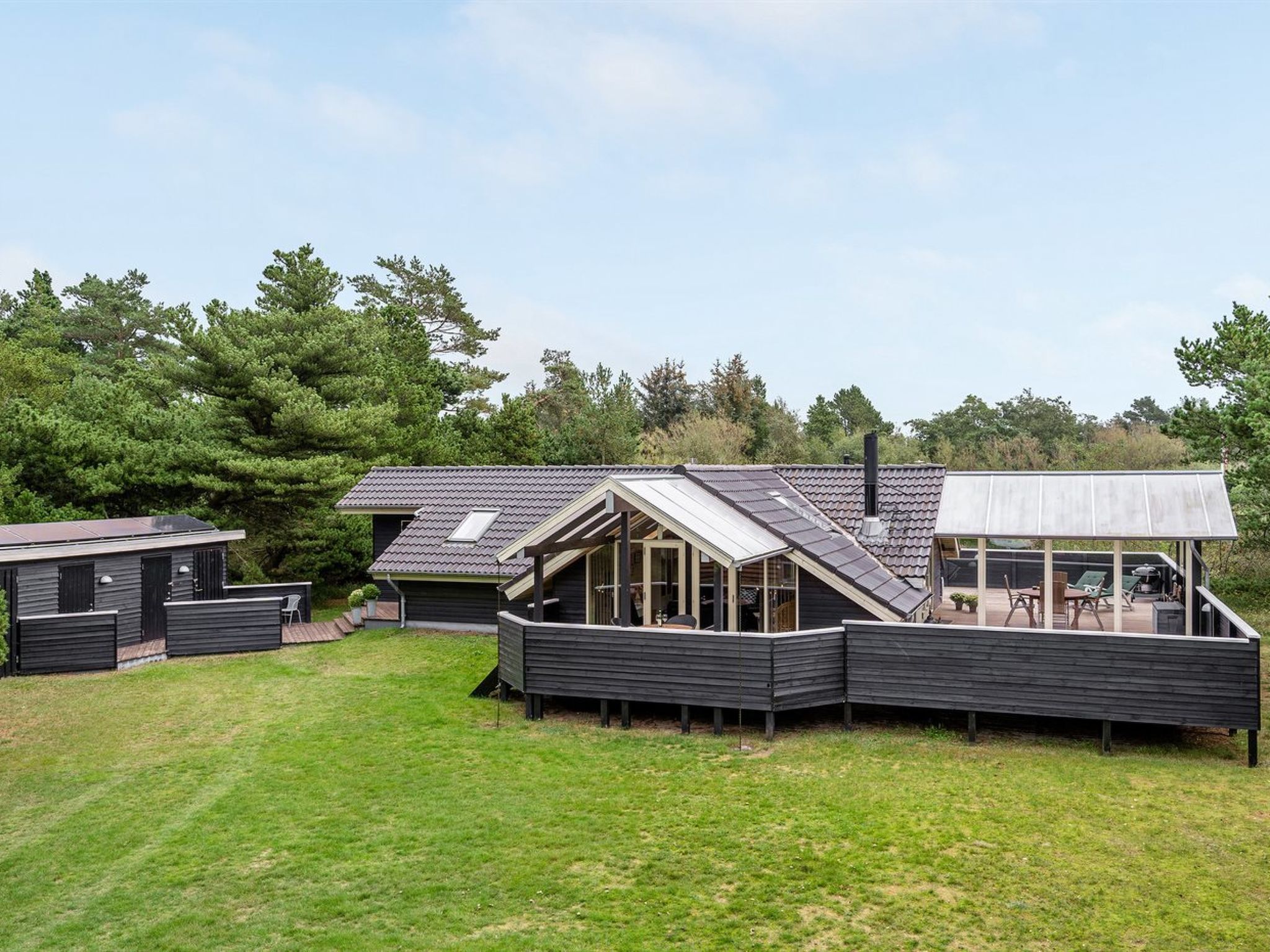 "Medard" - 2km from the sea - Outside