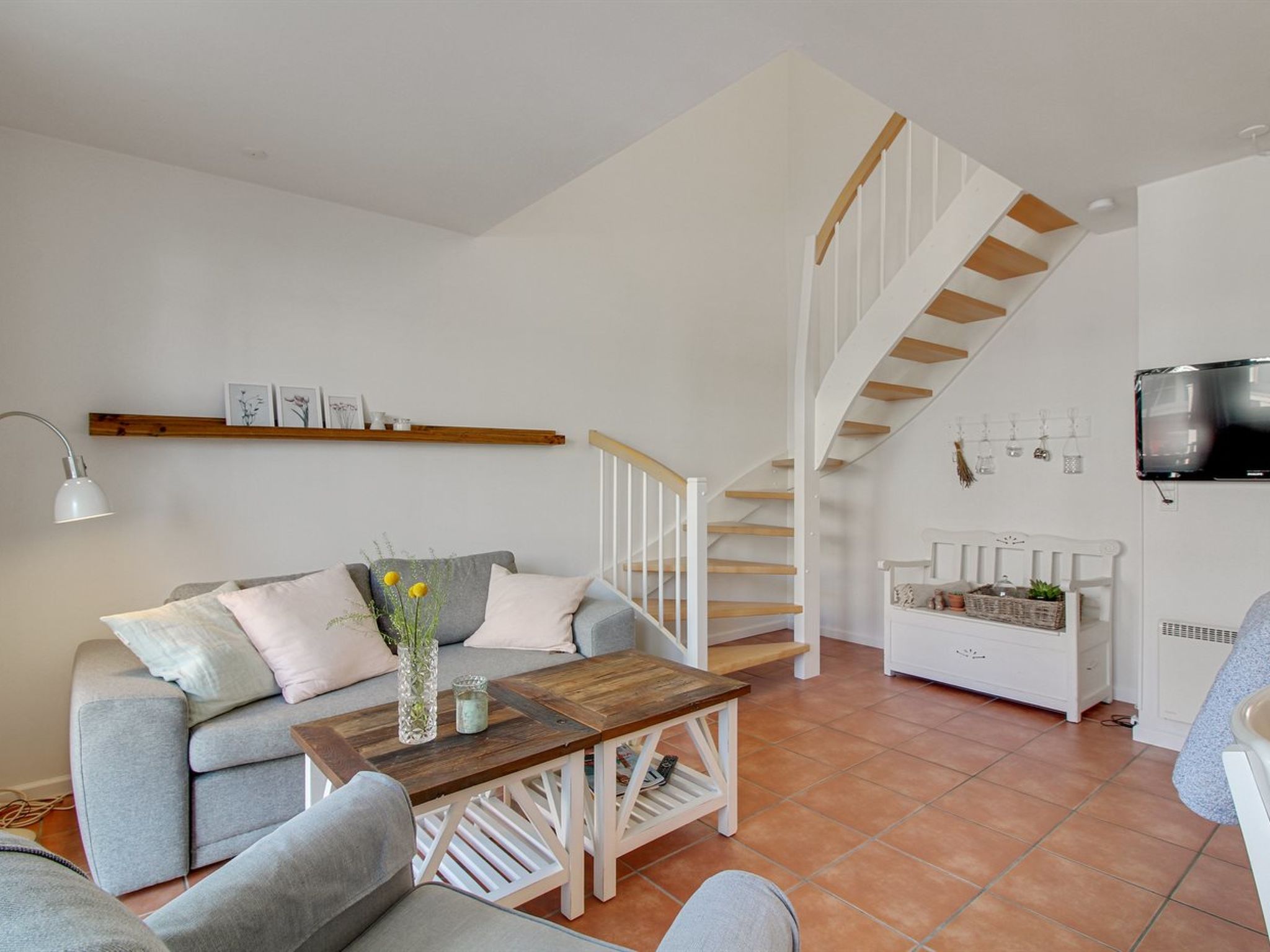 "Vinny" - 1.2km from the sea-Drinnen