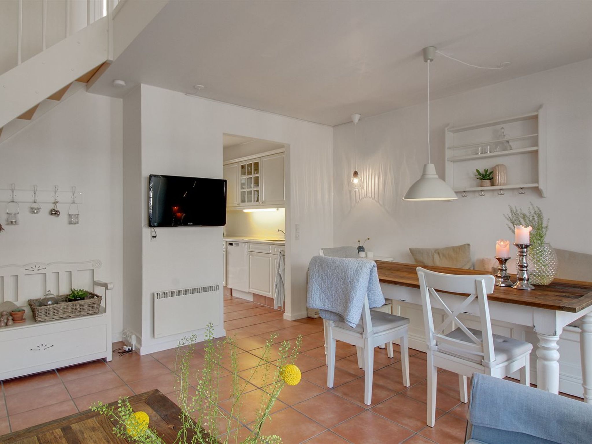 "Vinny" - 1.2km from the sea-Drinnen