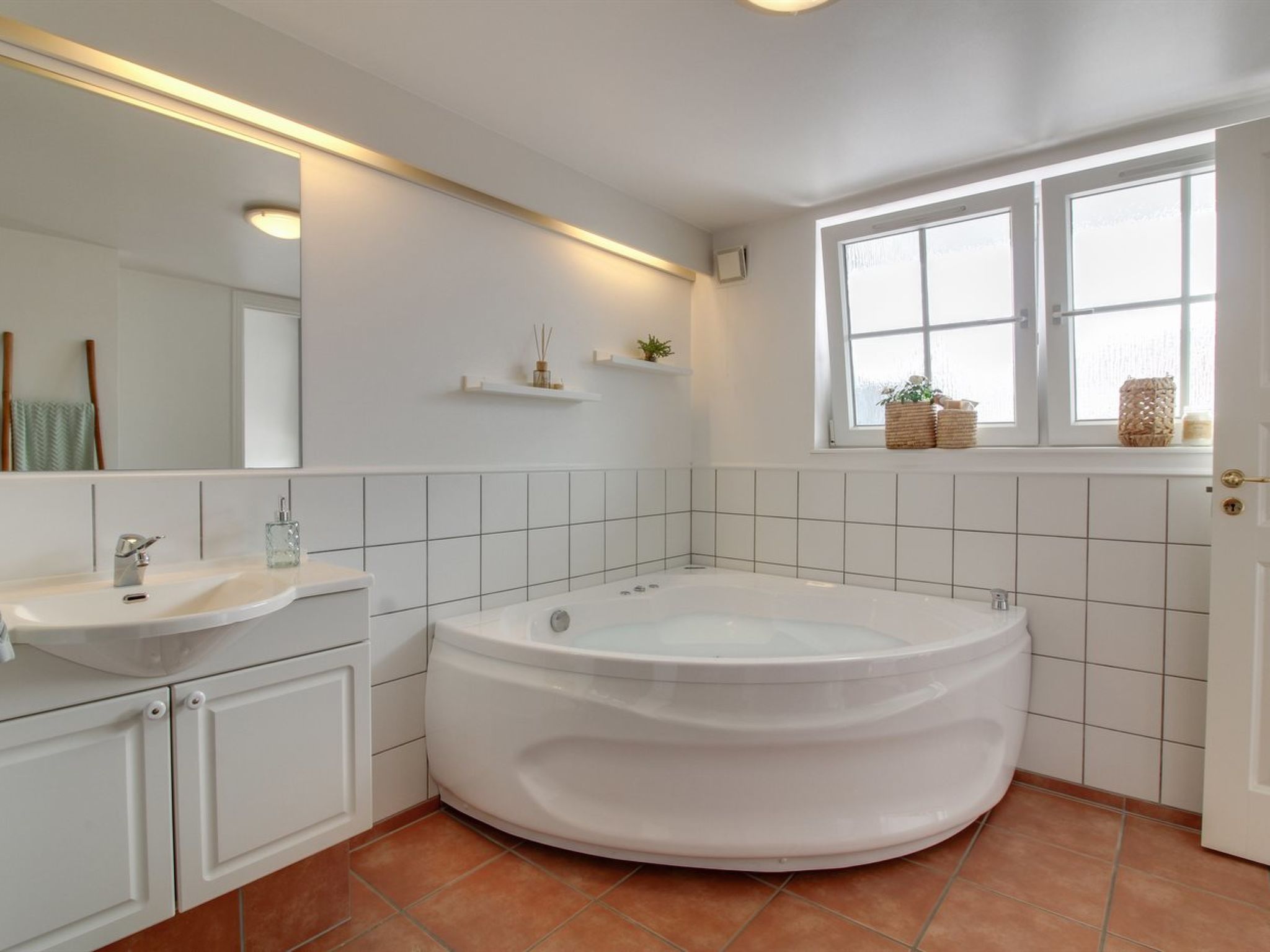 "Vinny" - 1.2km from the sea-Drinnen