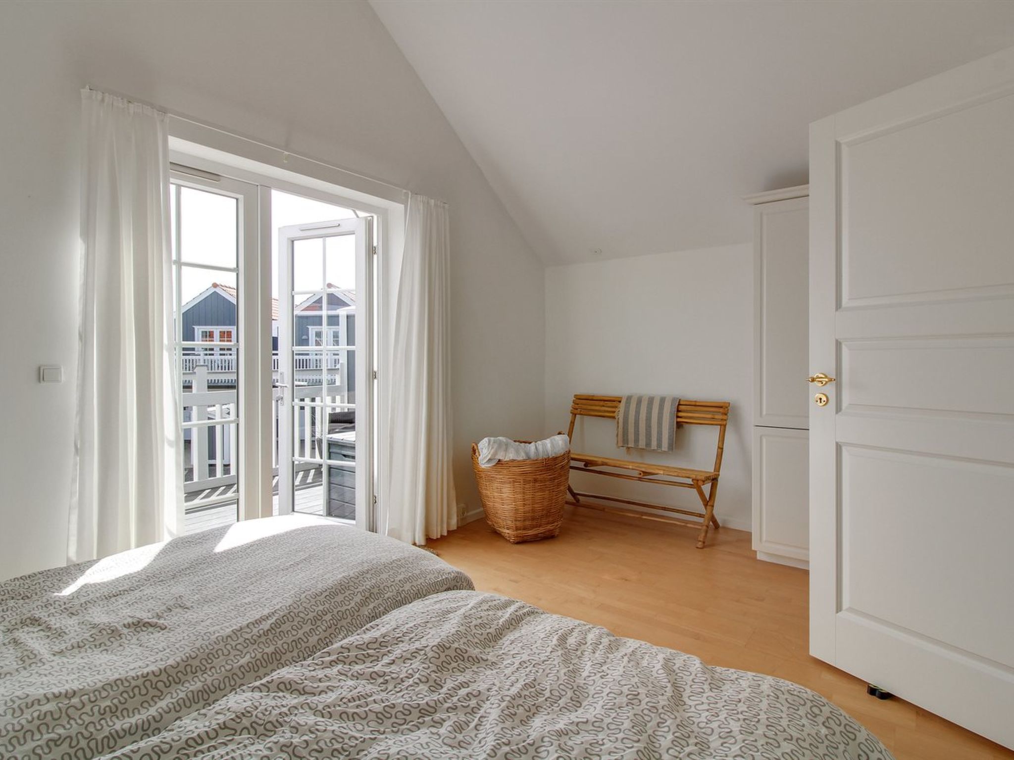 "Vinny" - 1.2km from the sea-Drinnen