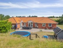 Ruime vakantiewoning met privézwembad en sauna op 800m van de zee in Blåvand - thumbnail 4