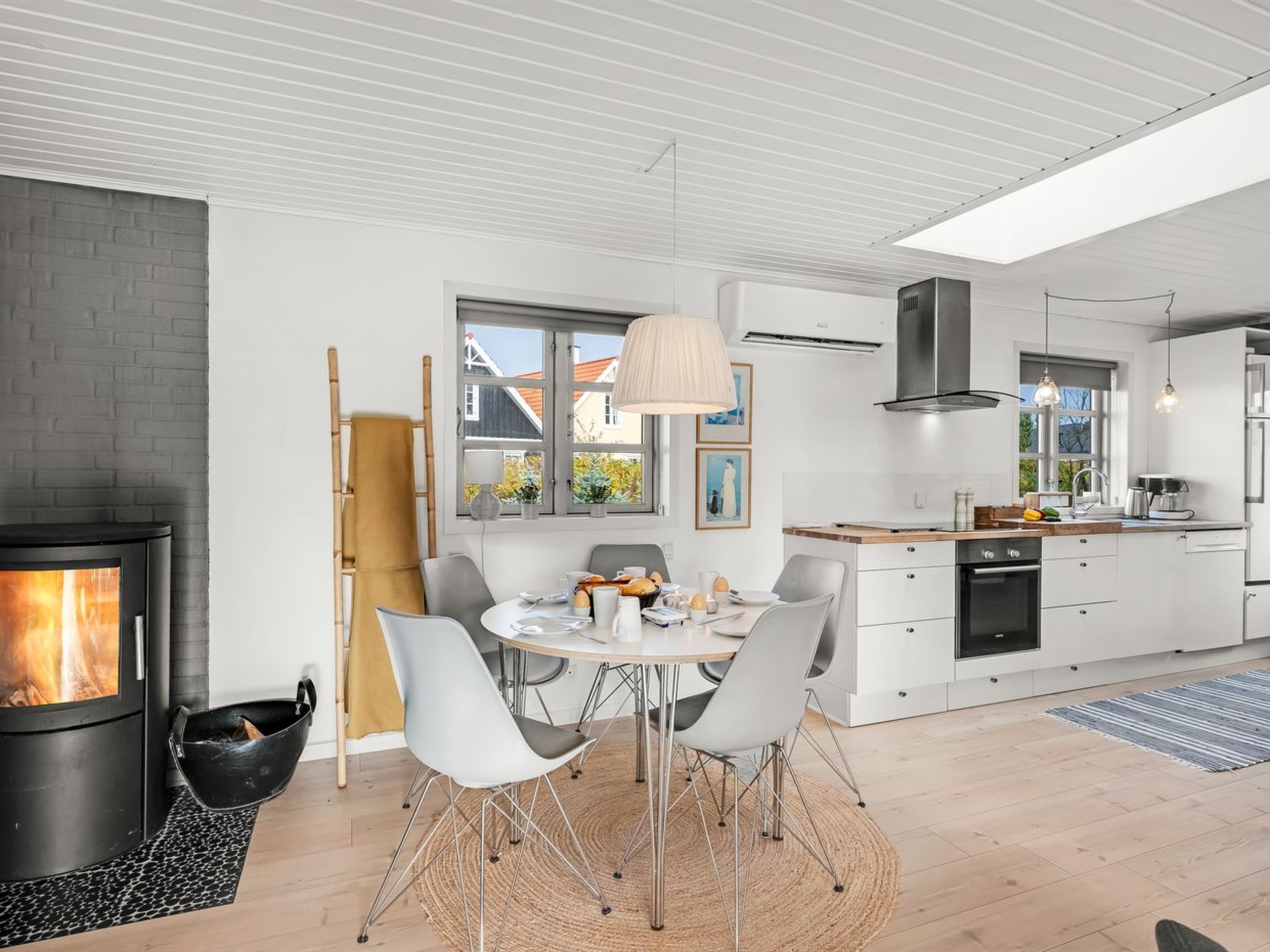 "Agni" - 800m from the sea-Drinnen