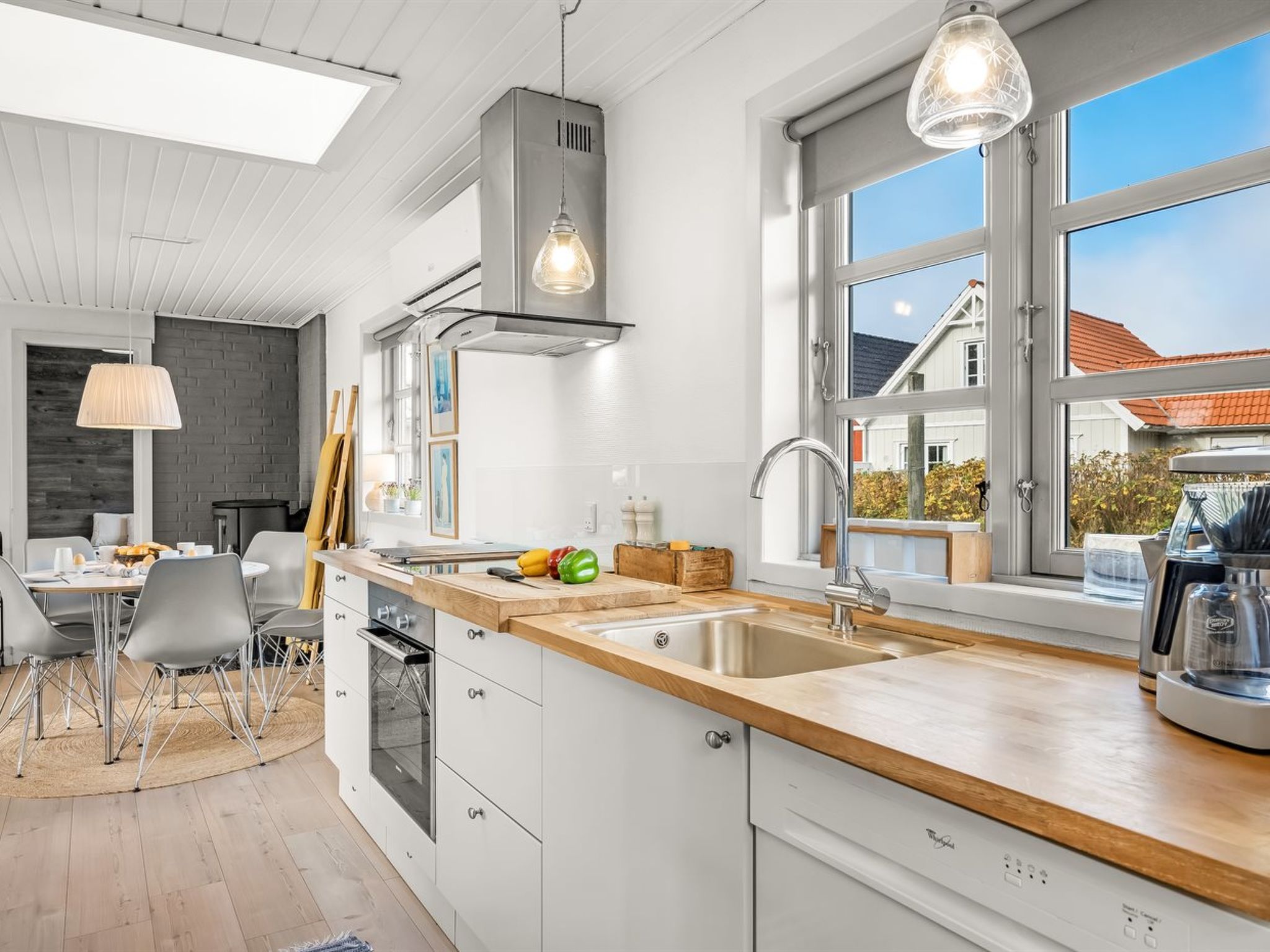 "Agni" - 800m from the sea-Drinnen
