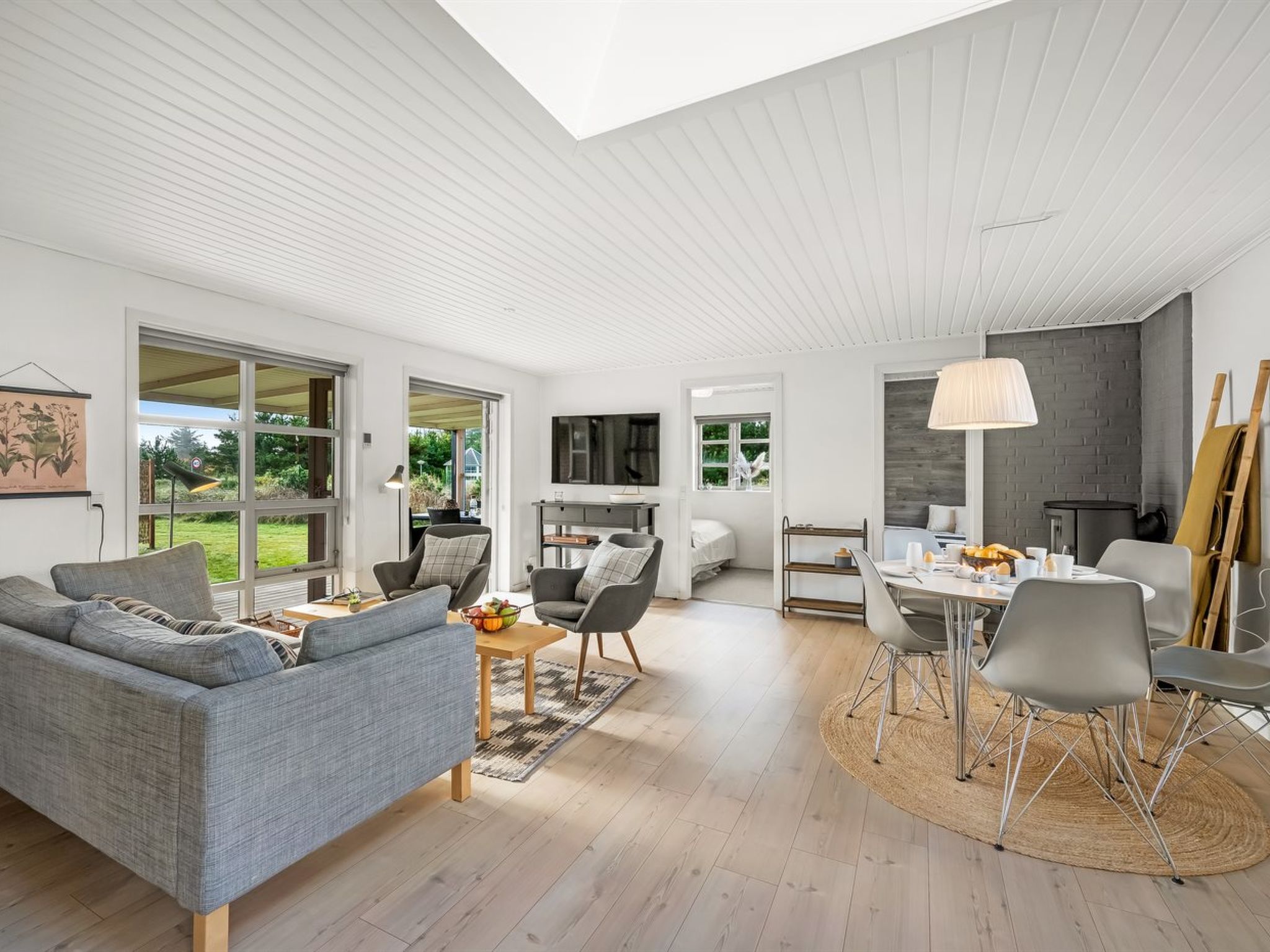 "Agni" - 800m from the sea-Drinnen