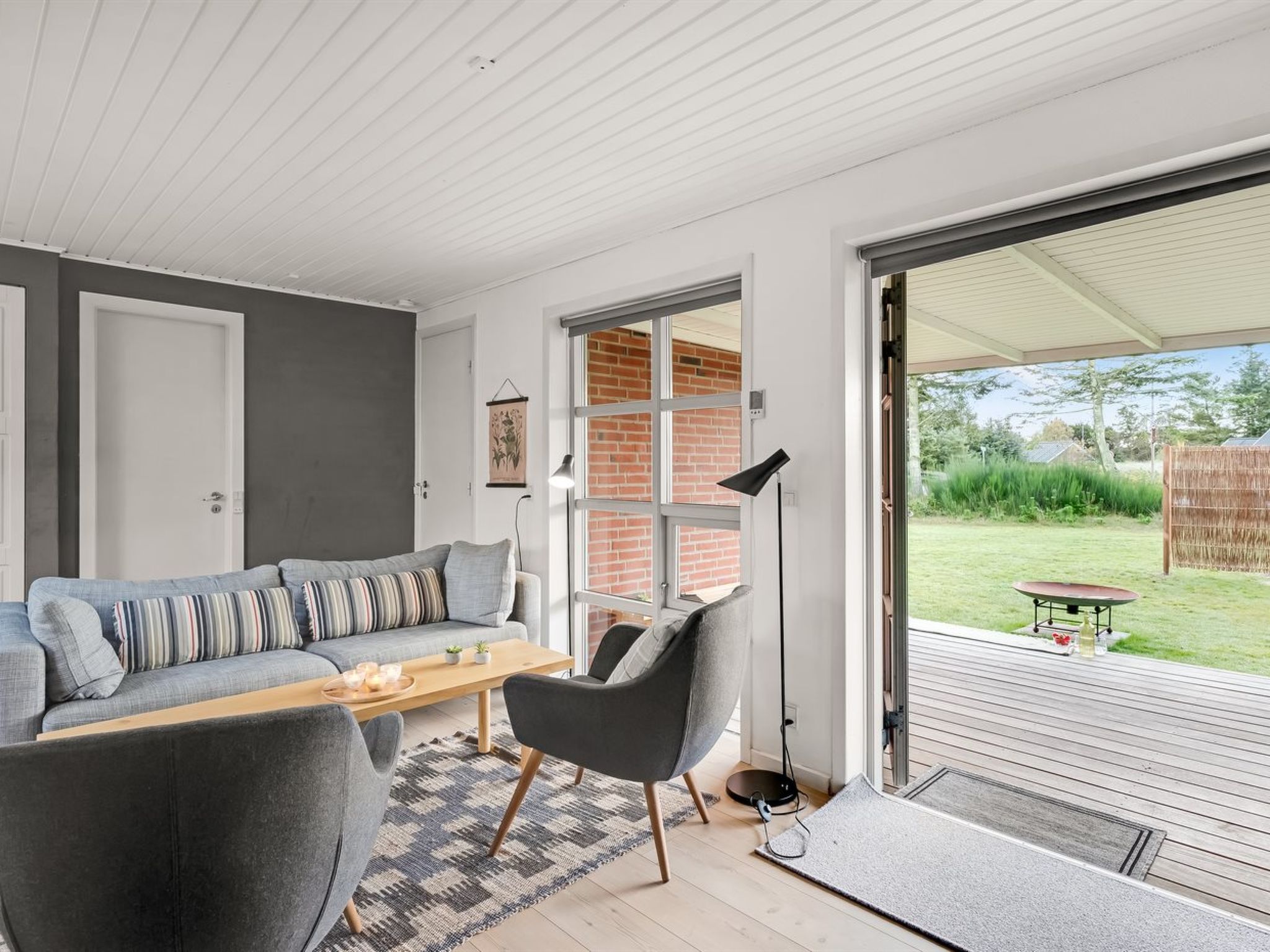 "Agni" - 800m from the sea-Drinnen