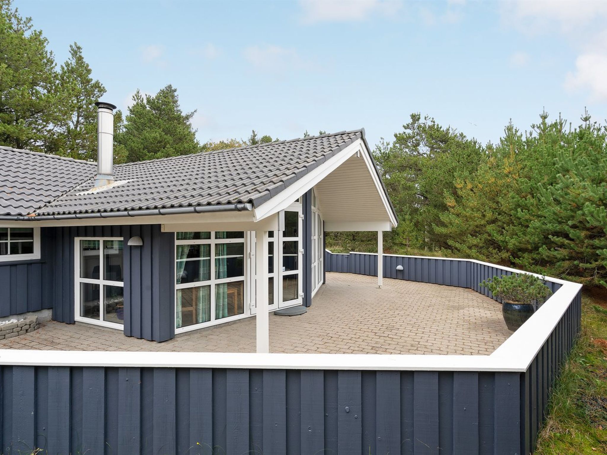 "Guththorm" - 600m from the sea - Outside