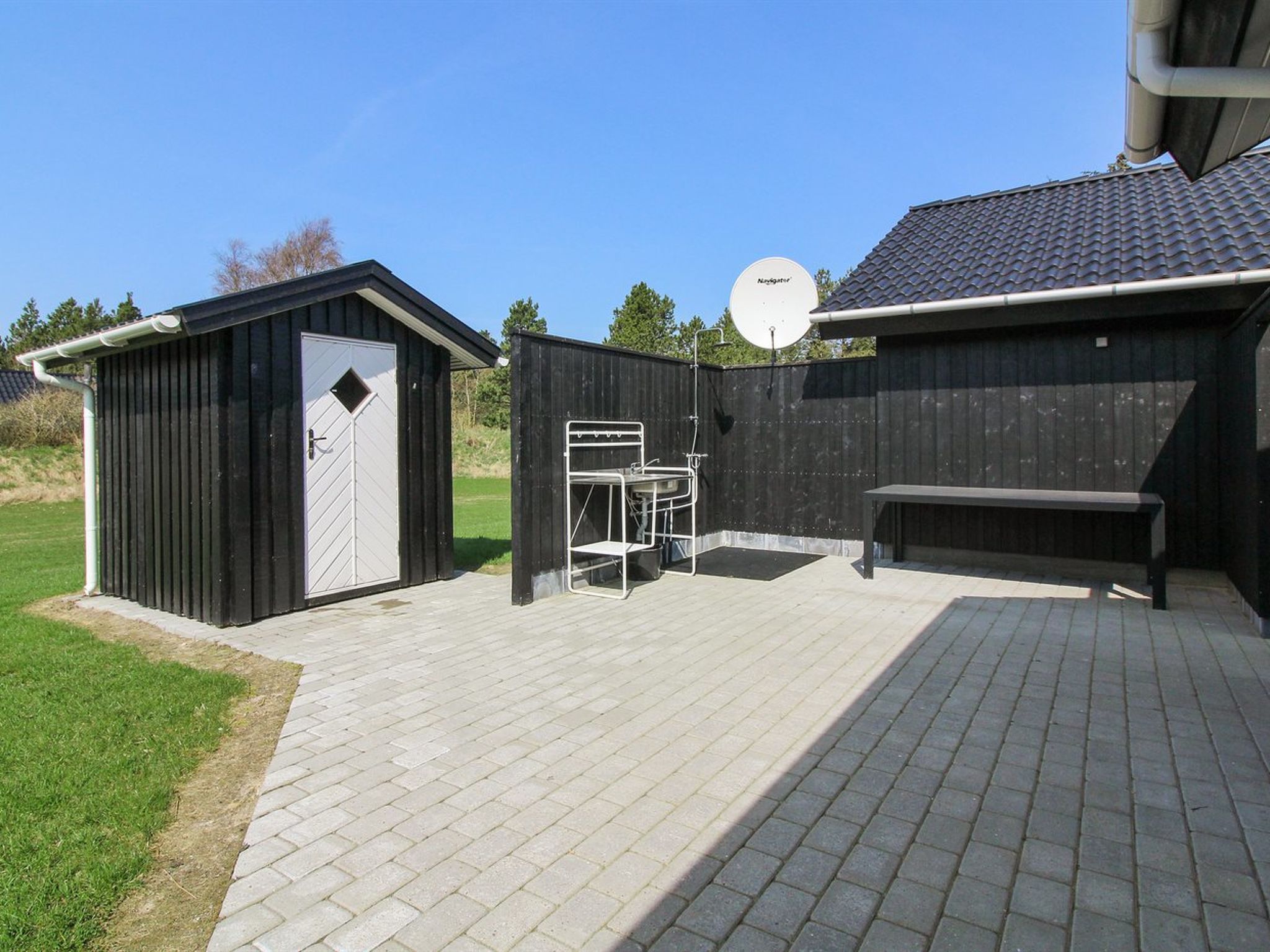 "Ethel" - 1.5km to the fjord — Terrace (2 of 36)