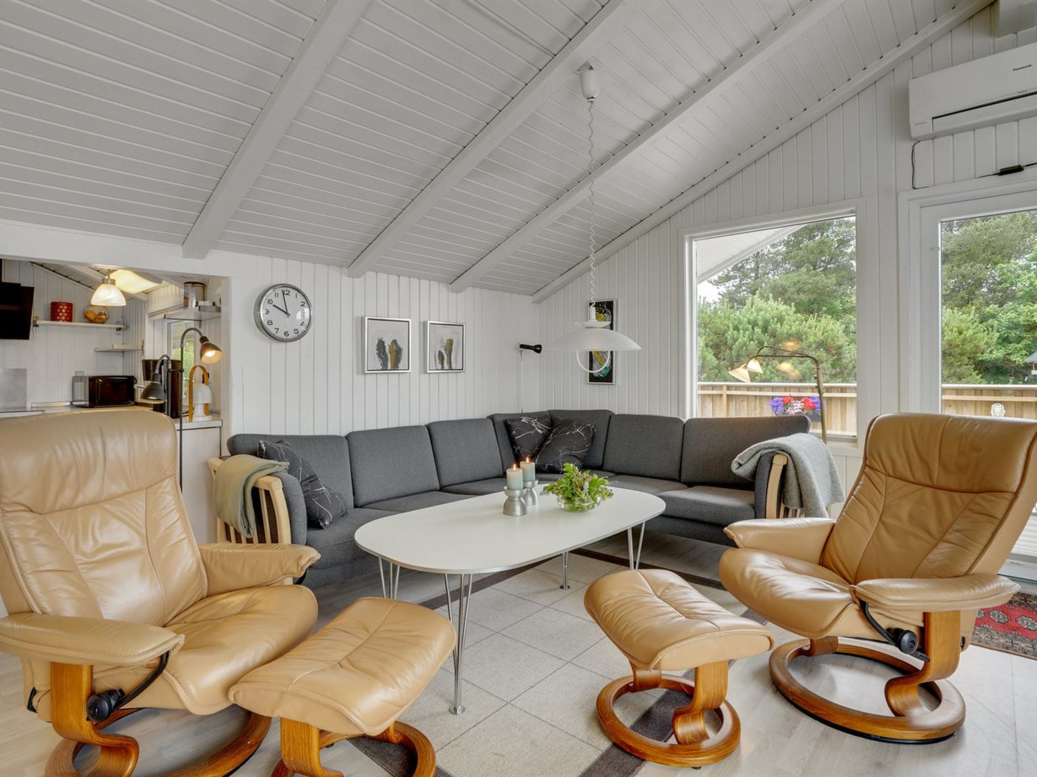 "Arlette" - 1.8km from the sea - Binnen