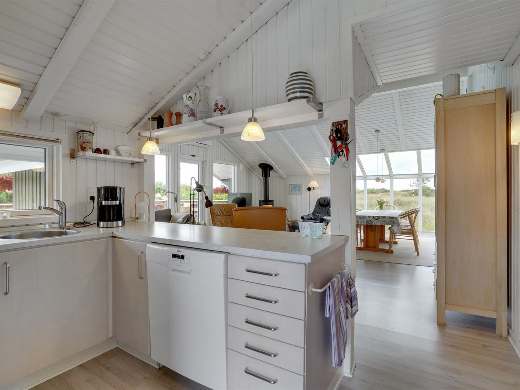 "Arlette" - 1.8km from the sea - Binnen