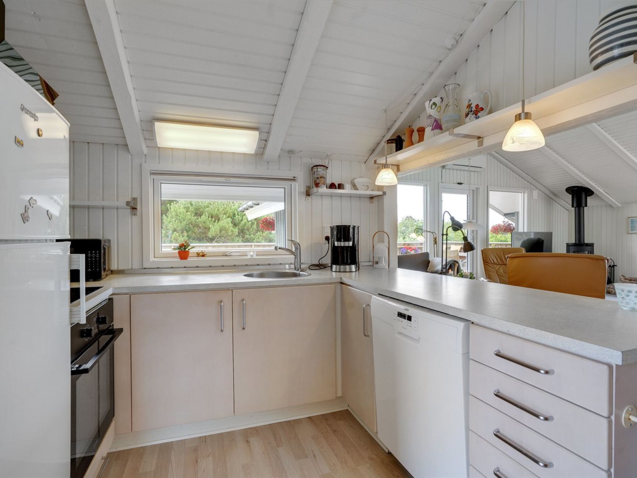 "Arlette" - 1.8km from the sea - Binnen