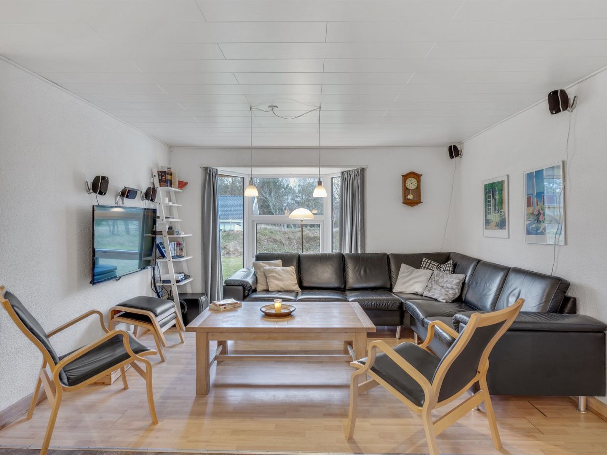 "Vicktoria" - 500m to the fjord - Inside