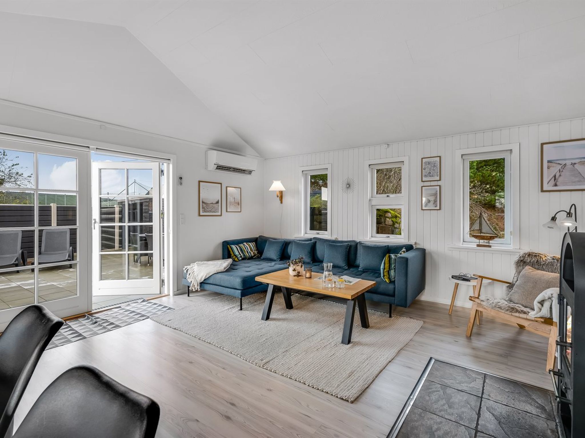 "Aila" - 1.4km from the sea-Inside