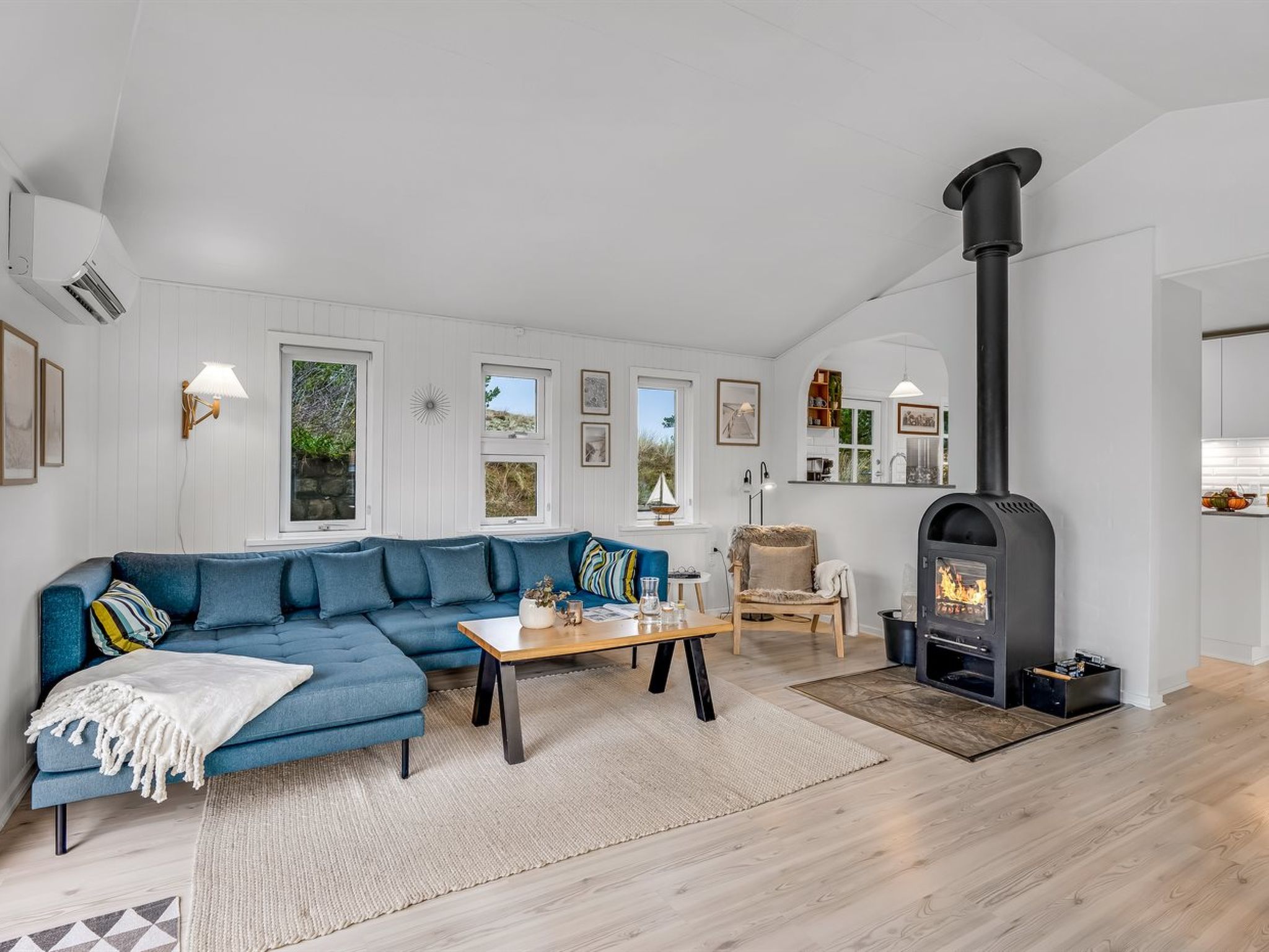 "Aila" - 1.4km from the sea-Inside