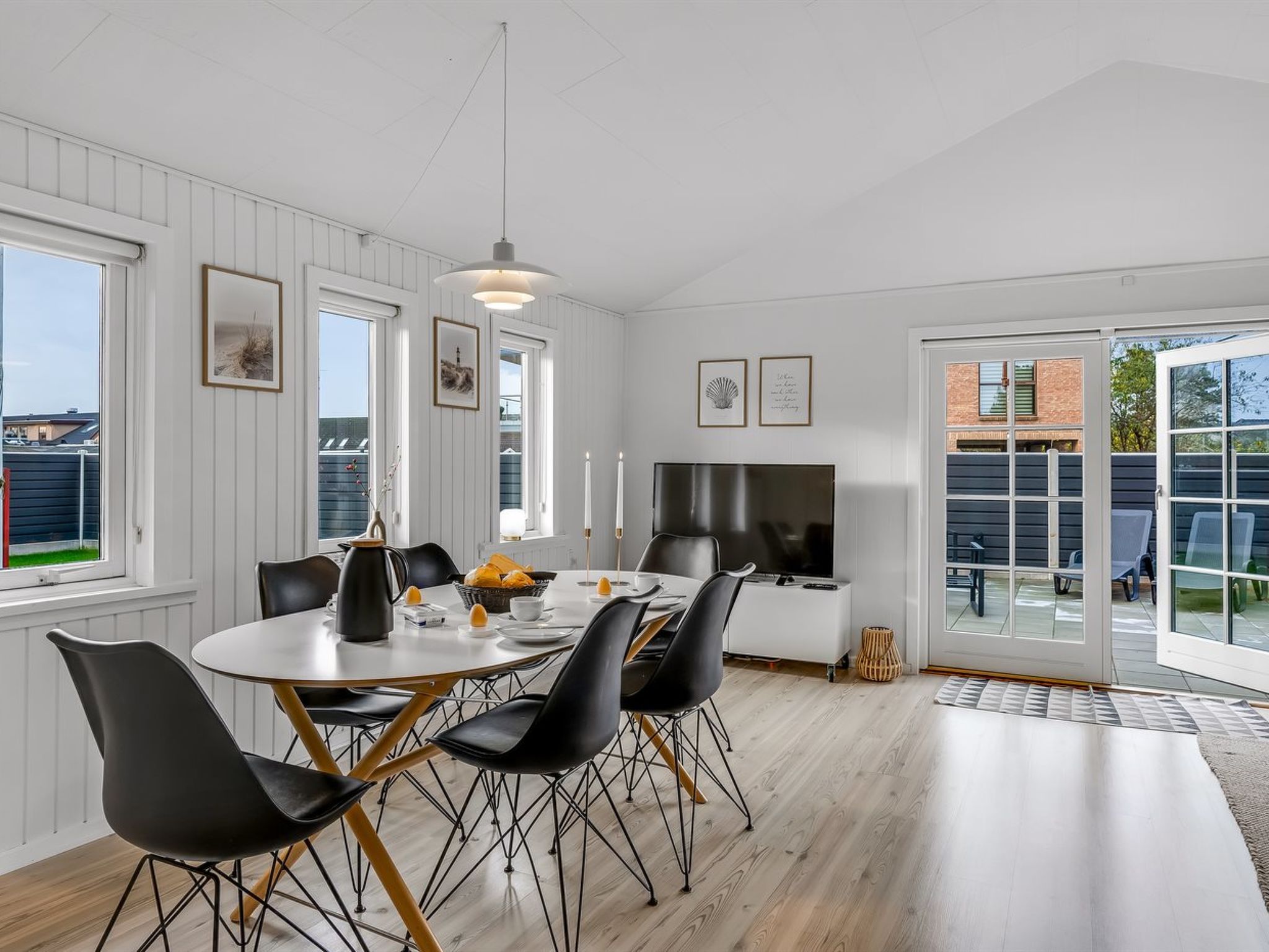 "Aila" - 1.4km from the sea-Inside