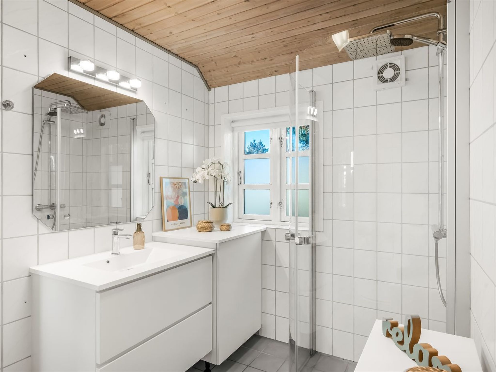 "Aila" - 1.4km from the sea-Inside