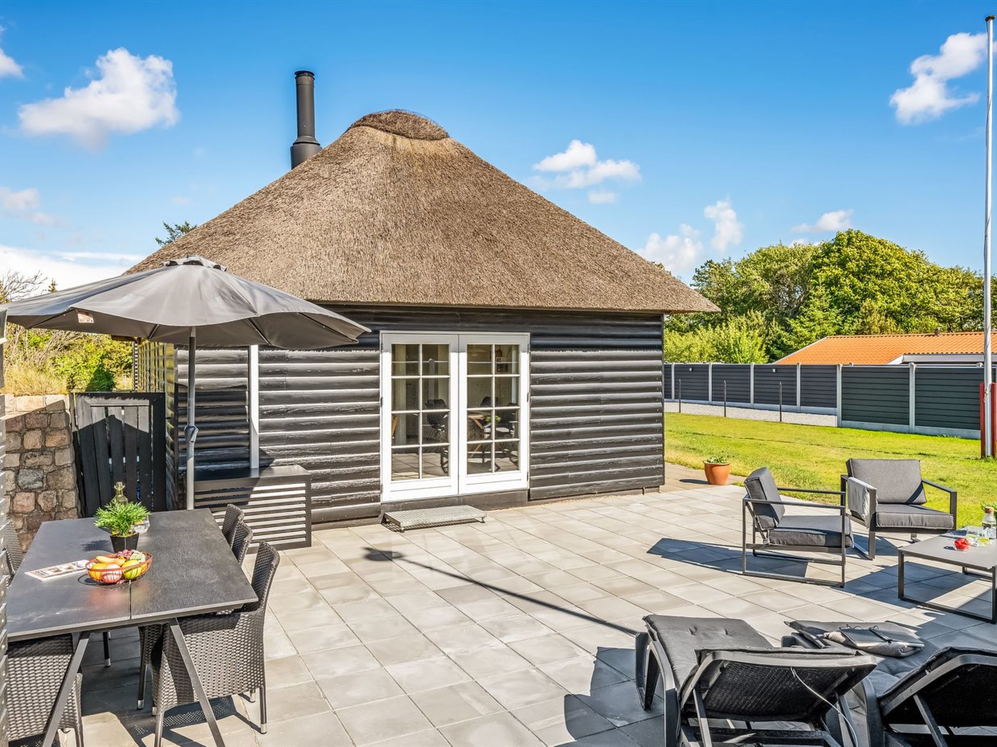 "Aila" - 1.4km from the sea-Outside