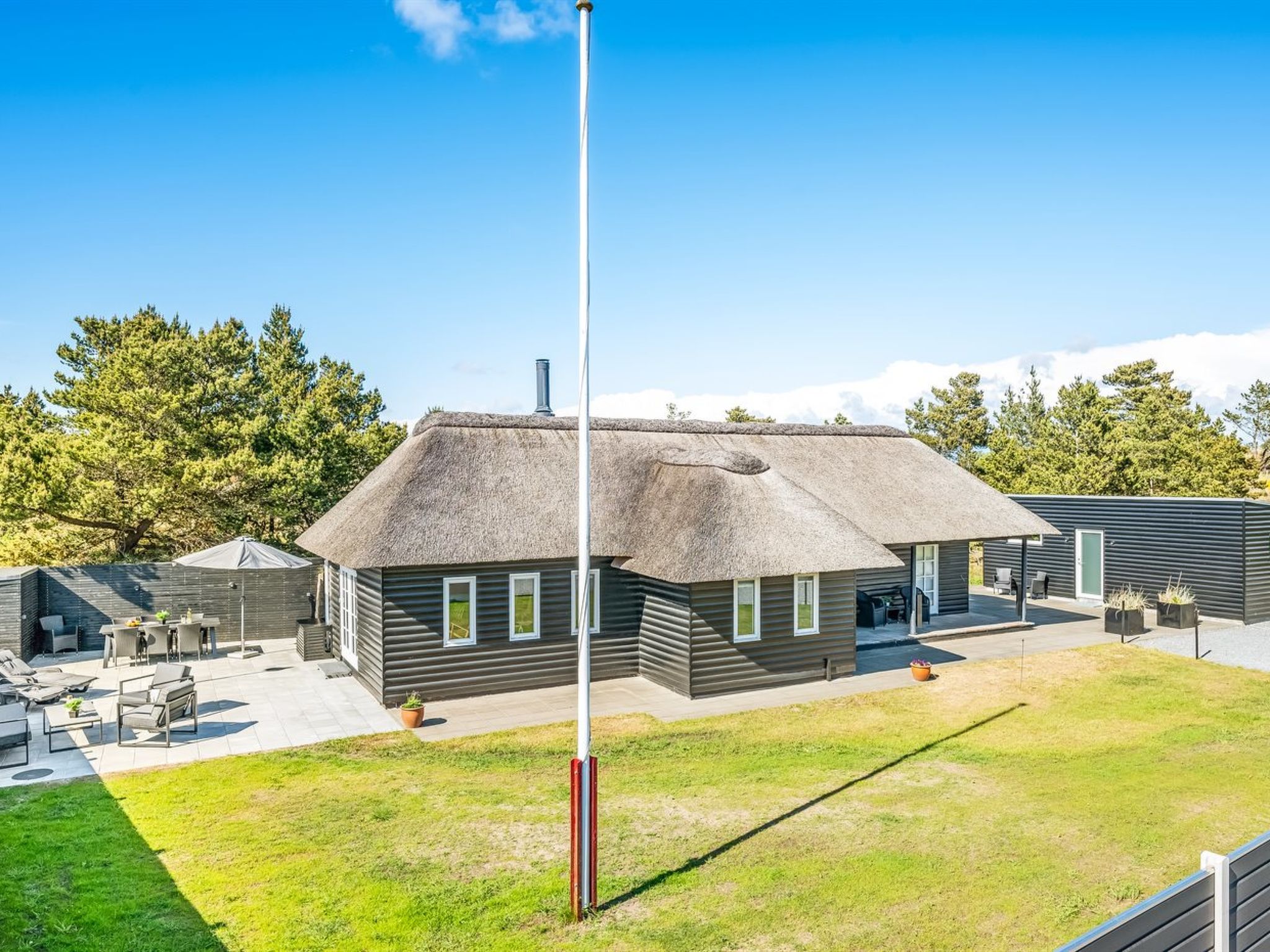 "Aila" - 1.4km from the sea-Outside