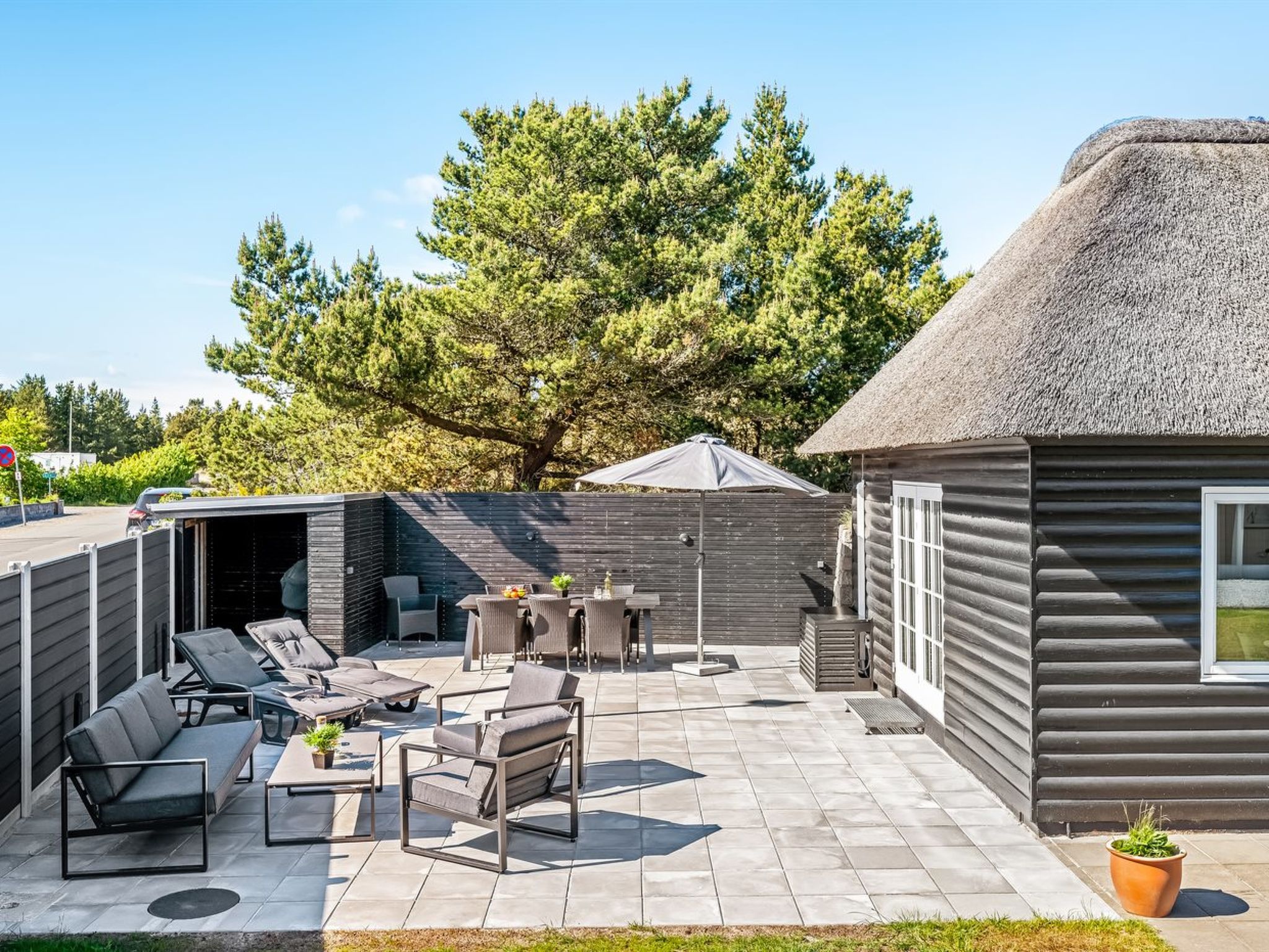 "Aila" - 1.4km from the sea-Outside