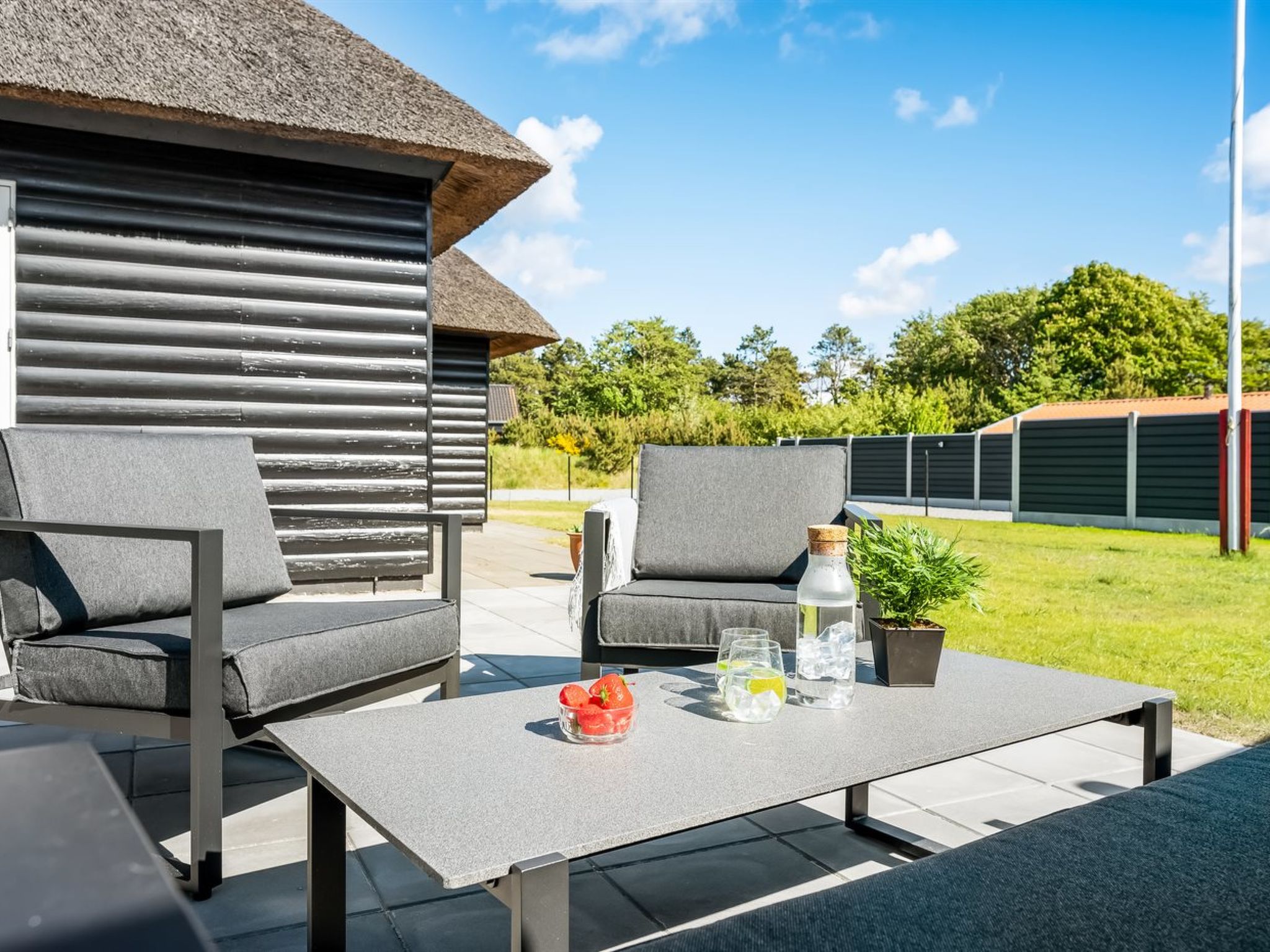 "Aila" - 1.4km from the sea-Outside