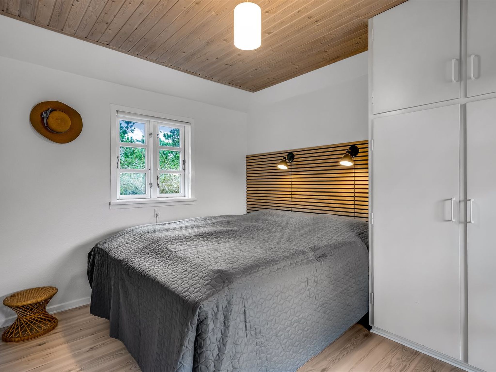 "Aila" - 1.4km from the sea-Inside