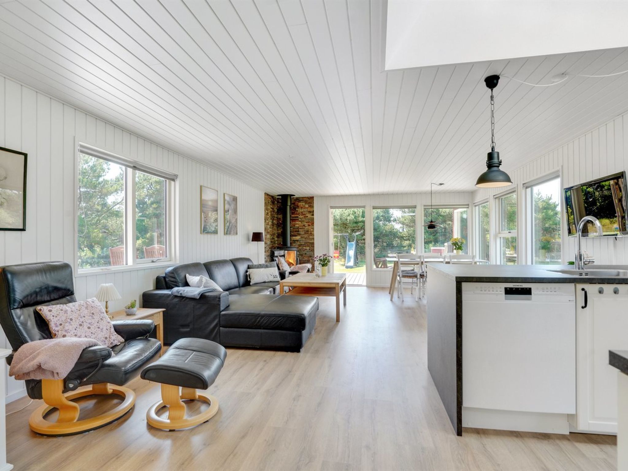 "Thorvor" - 1.5km from the sea - Binnen