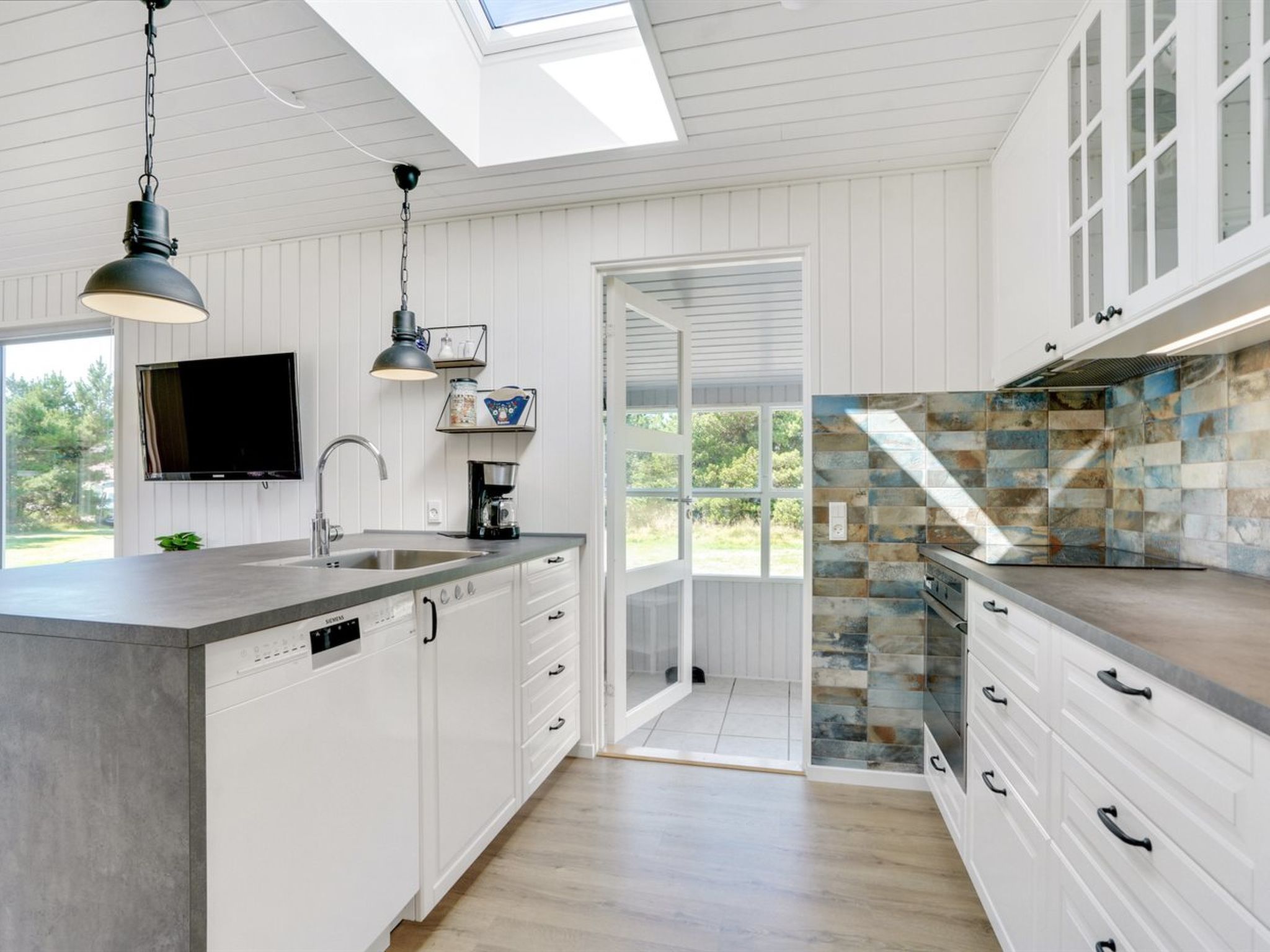 "Thorvor" - 1.5km from the sea - Binnen
