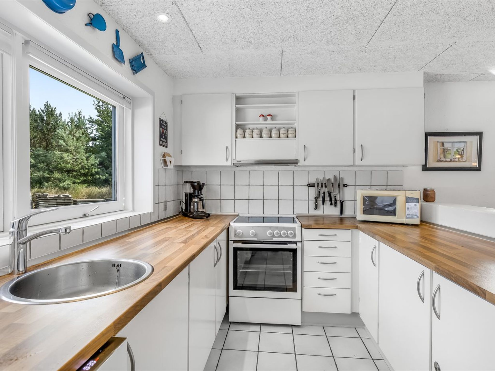 "Arja" - 2.2km from the sea-Binnen