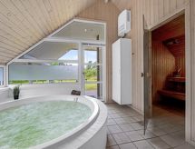 Ruime gezinswoning met sauna en grote tuin op 4 km van de zee in Blåvand - thumbnail 4