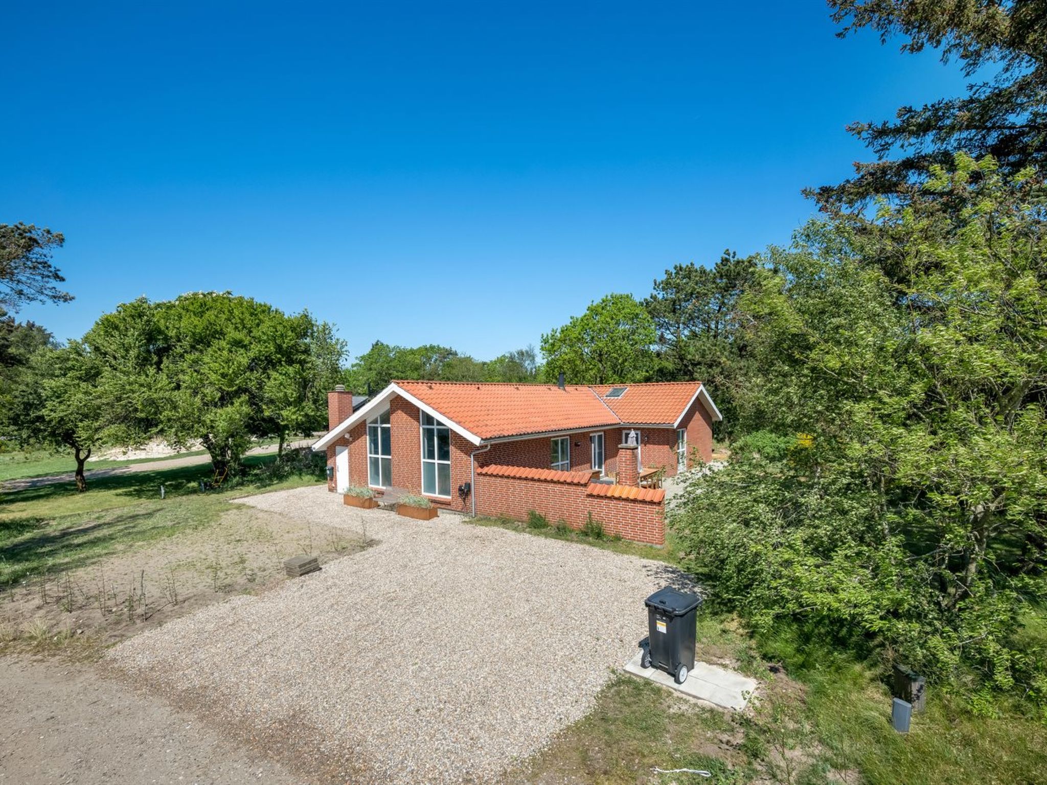 "Anniesette" - 1.5km from the sea-Buiten