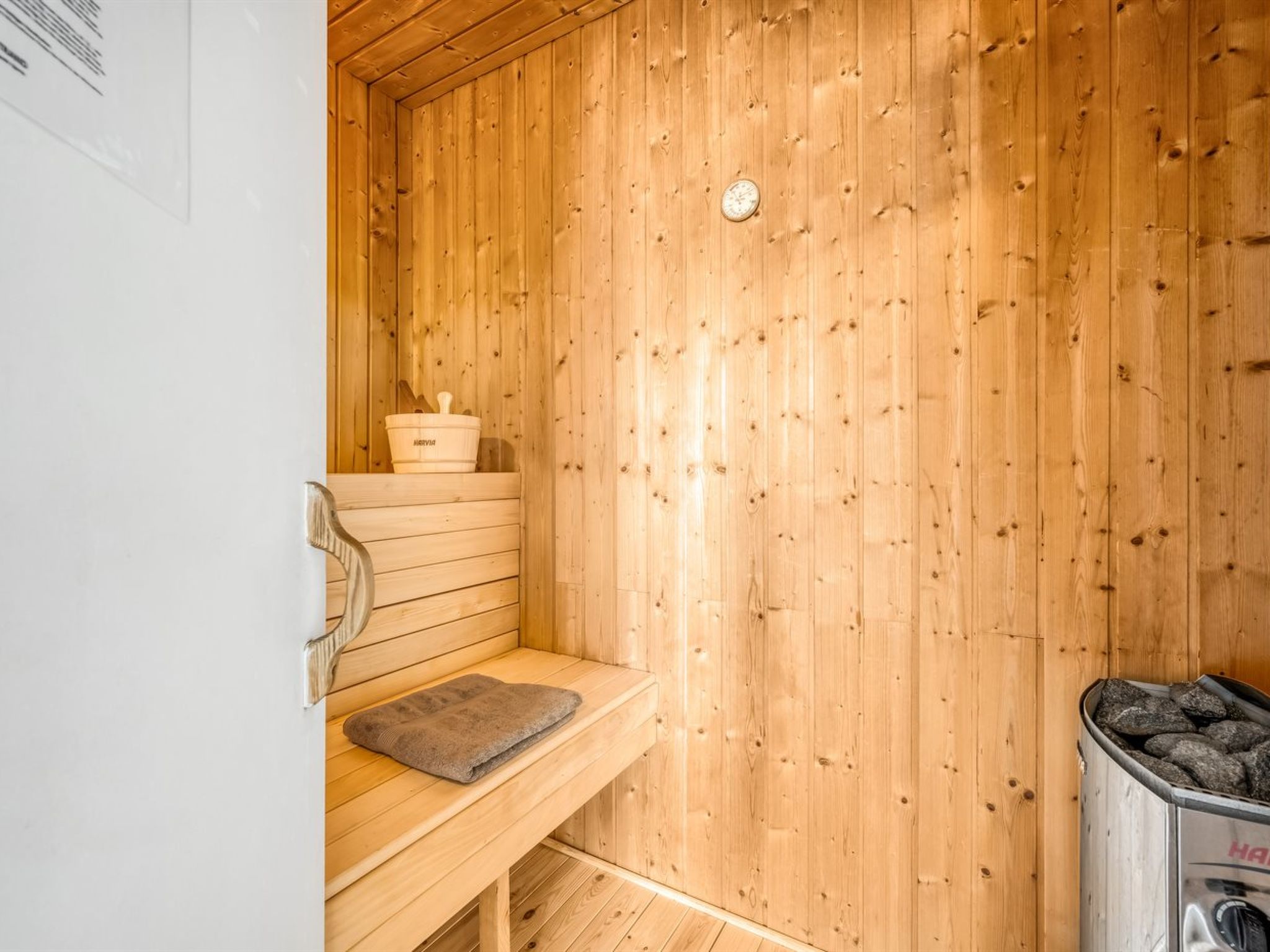 "Anniesette" - 1.5km from the sea - Binnen
