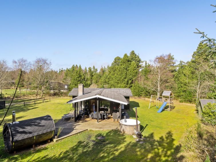 Search and Stay destination Ho, Denmark from . "Eli" - 1.5km to the inlet in Western Jutland