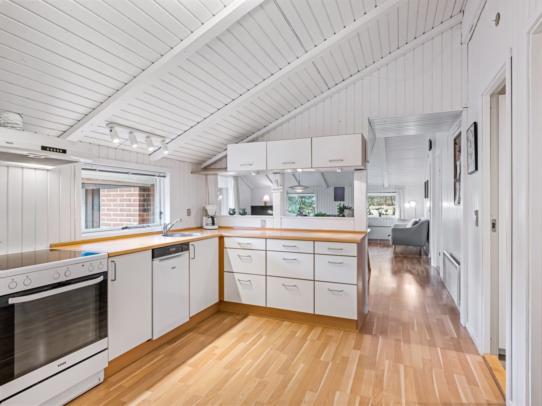 "Orm" - 2.3km from the sea - Binnen