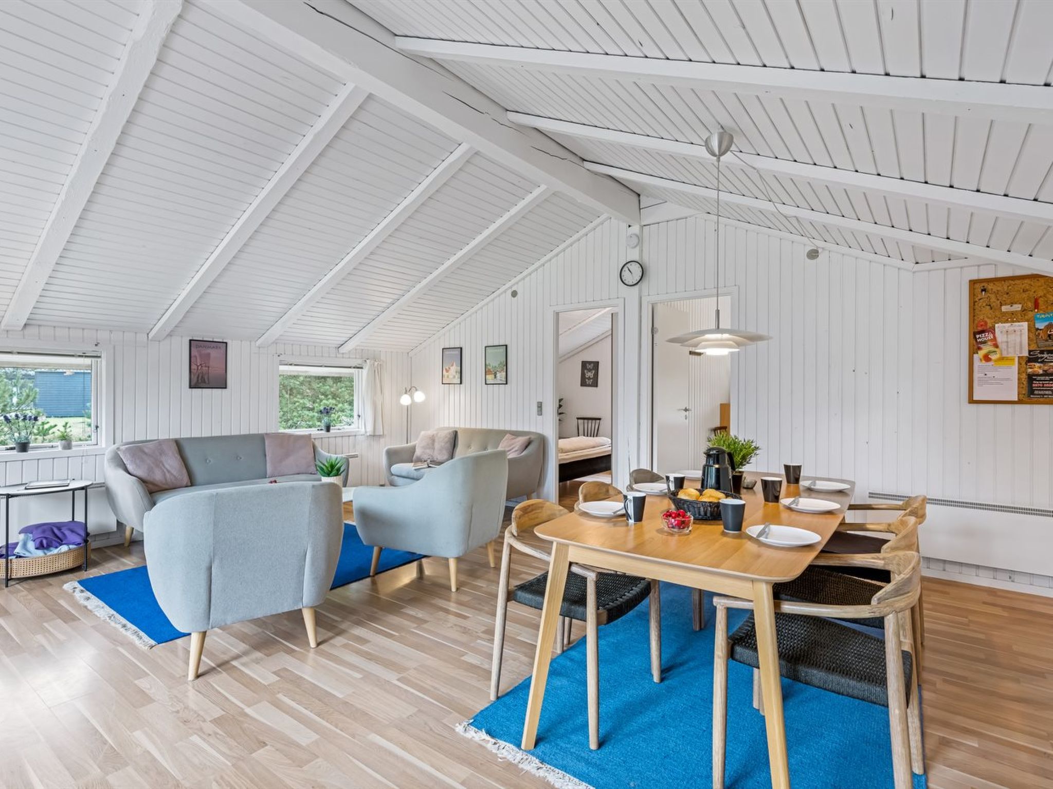 "Orm" - 2.3km from the sea - Binnen