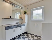 Ruim vakantiehuis voor 10 personen met sauna en zwembad nabij Blåvand strand - thumbnail 6