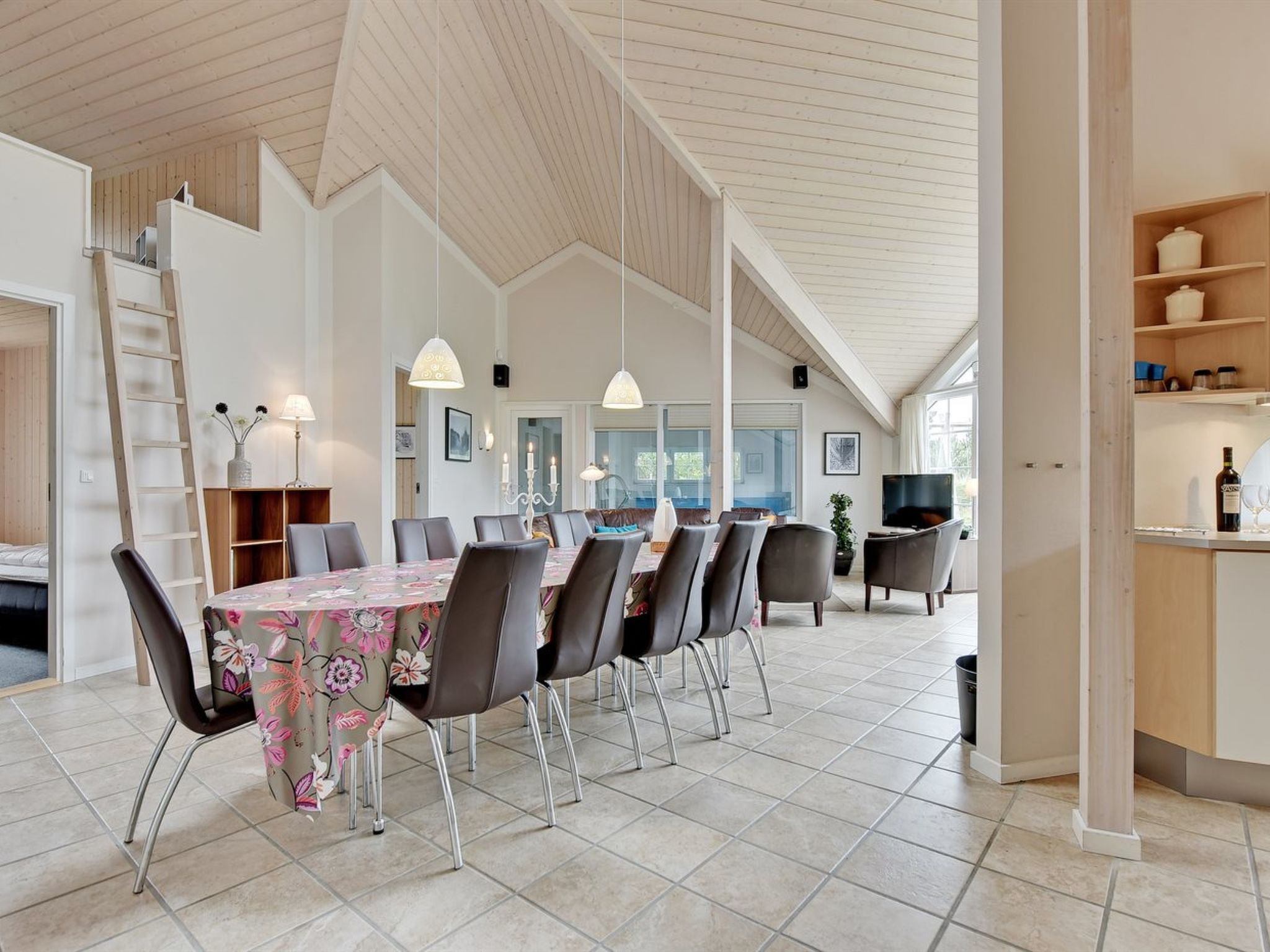 "Sighwaldi" - 900m from the sea - Inside