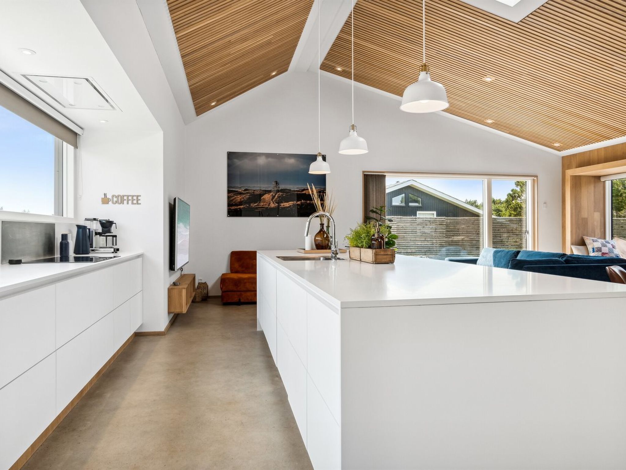 "Toyah" - 400m from the sea - Inside