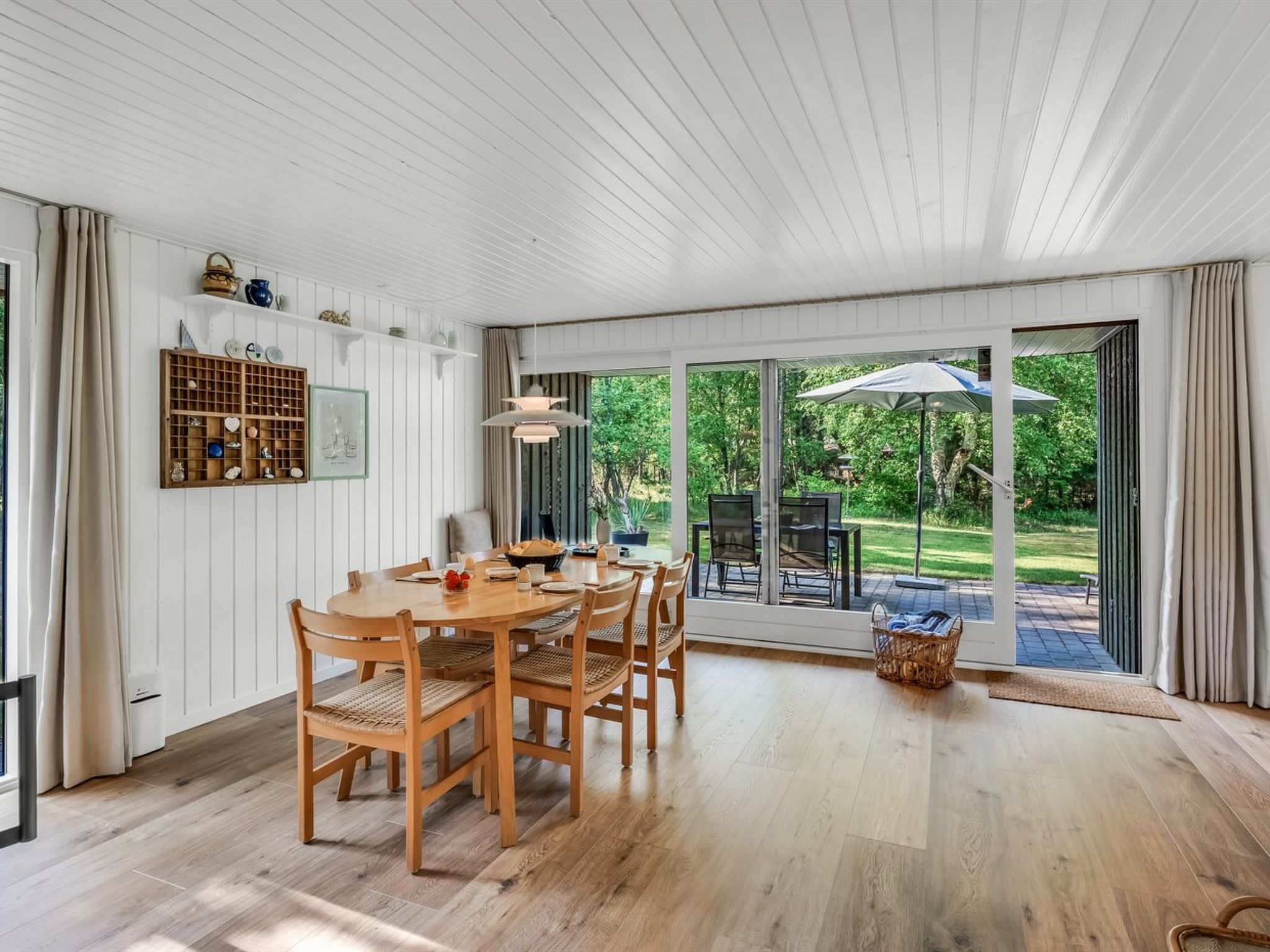 "Yngvy" - 1.3km from the sea - Binnen