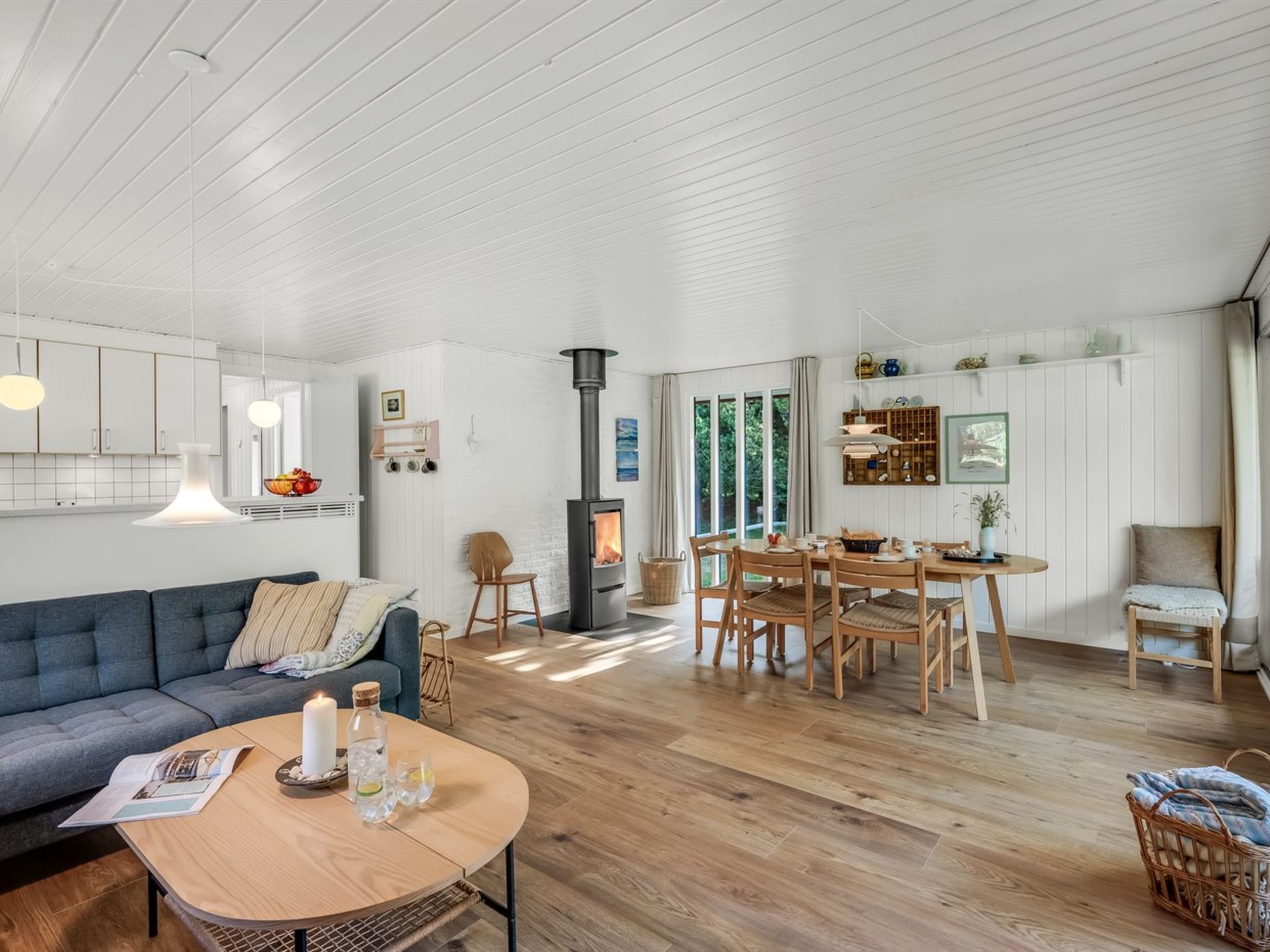 "Yngvy" - 1.3km from the sea - Binnen