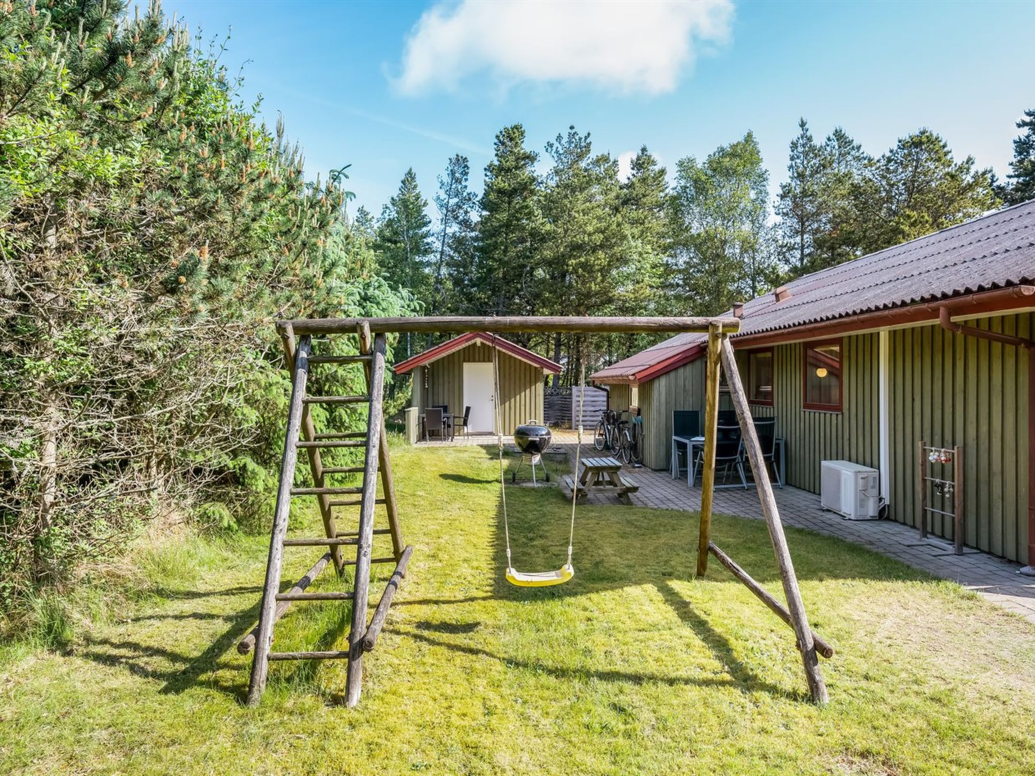 "Yngvy" - 1.3km from the sea - Buiten