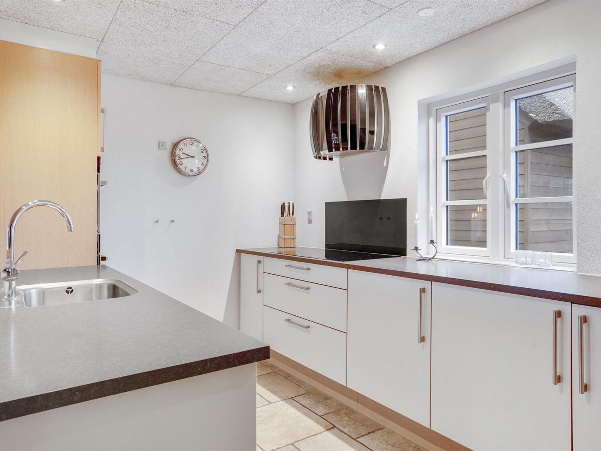"Adia" - 300m from the sea-Binnen
