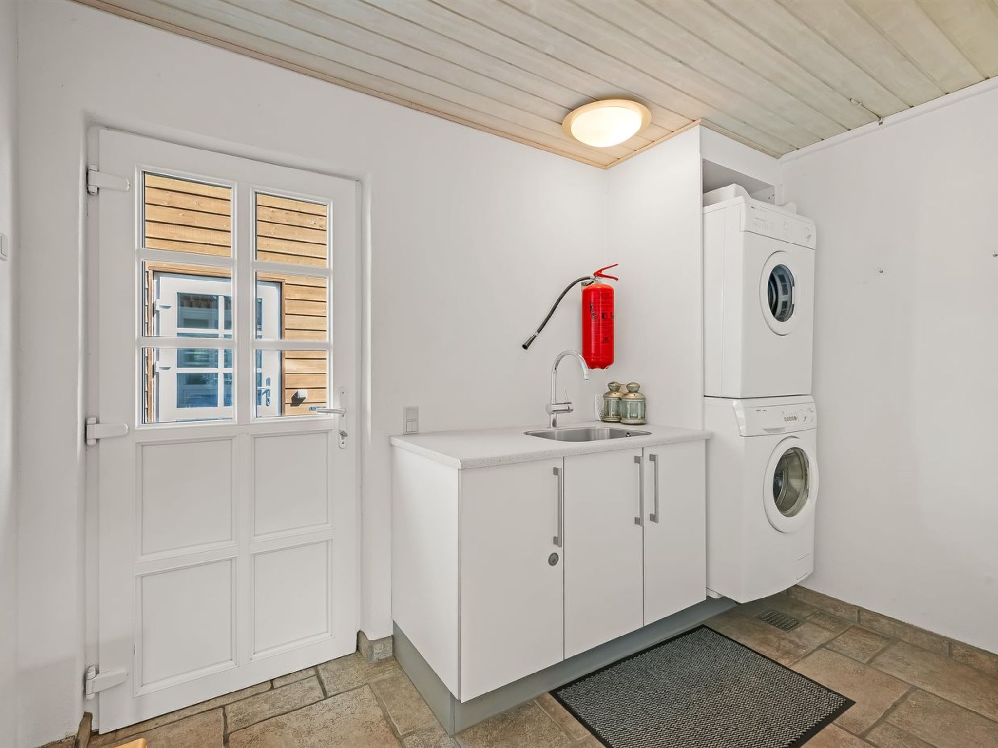 "Adia" - 300m from the sea - Binnen