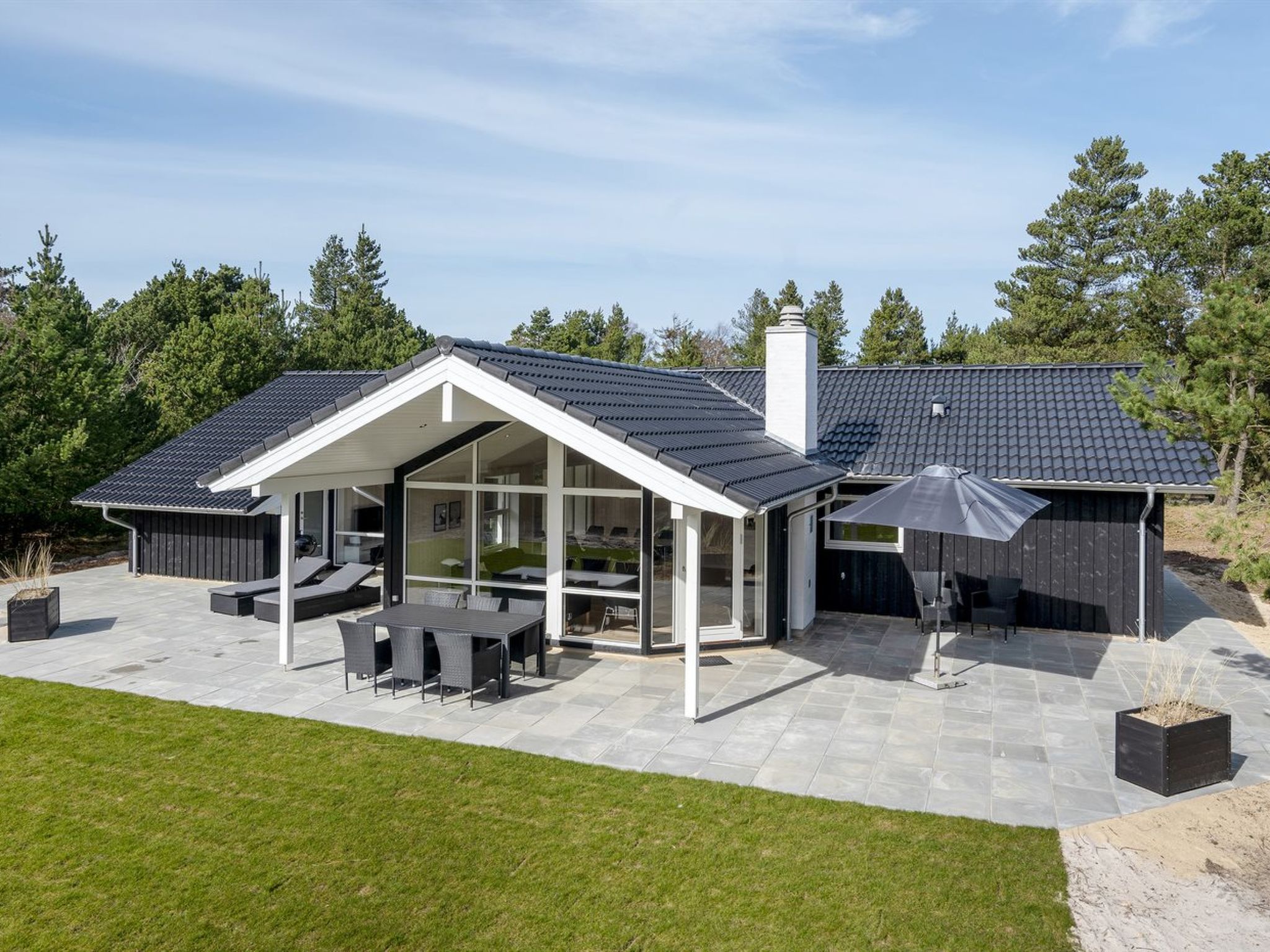 "Dior" - 1.4km from the sea
