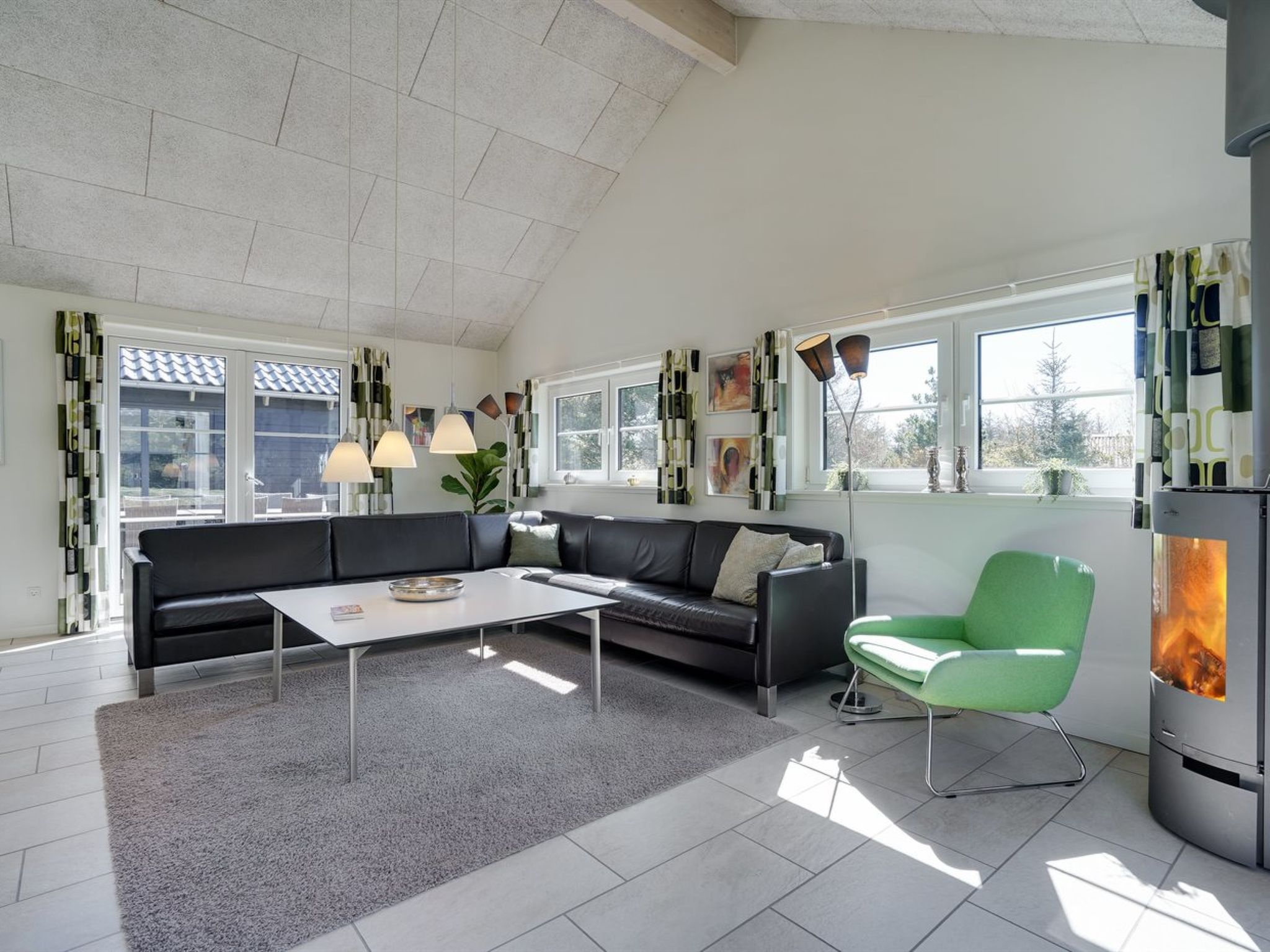 "Lova" - 600m from the sea - Binnen