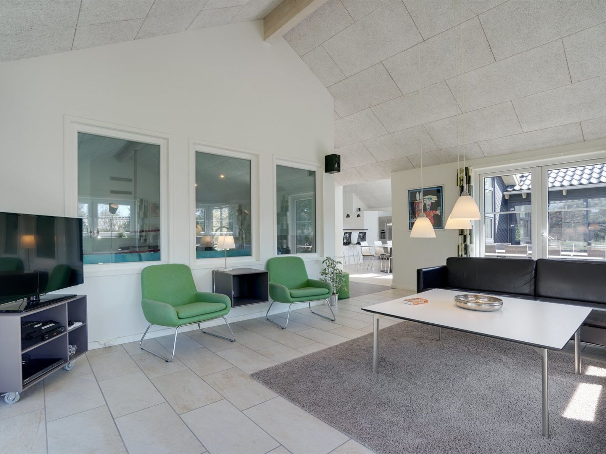 "Lova" - 600m from the sea - Binnen