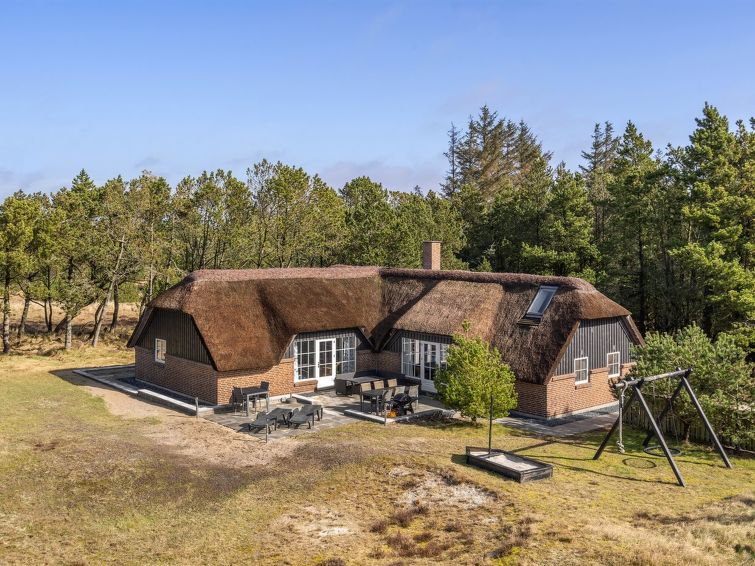 "Alwina" - 2.5km From The Sea - Blåvand